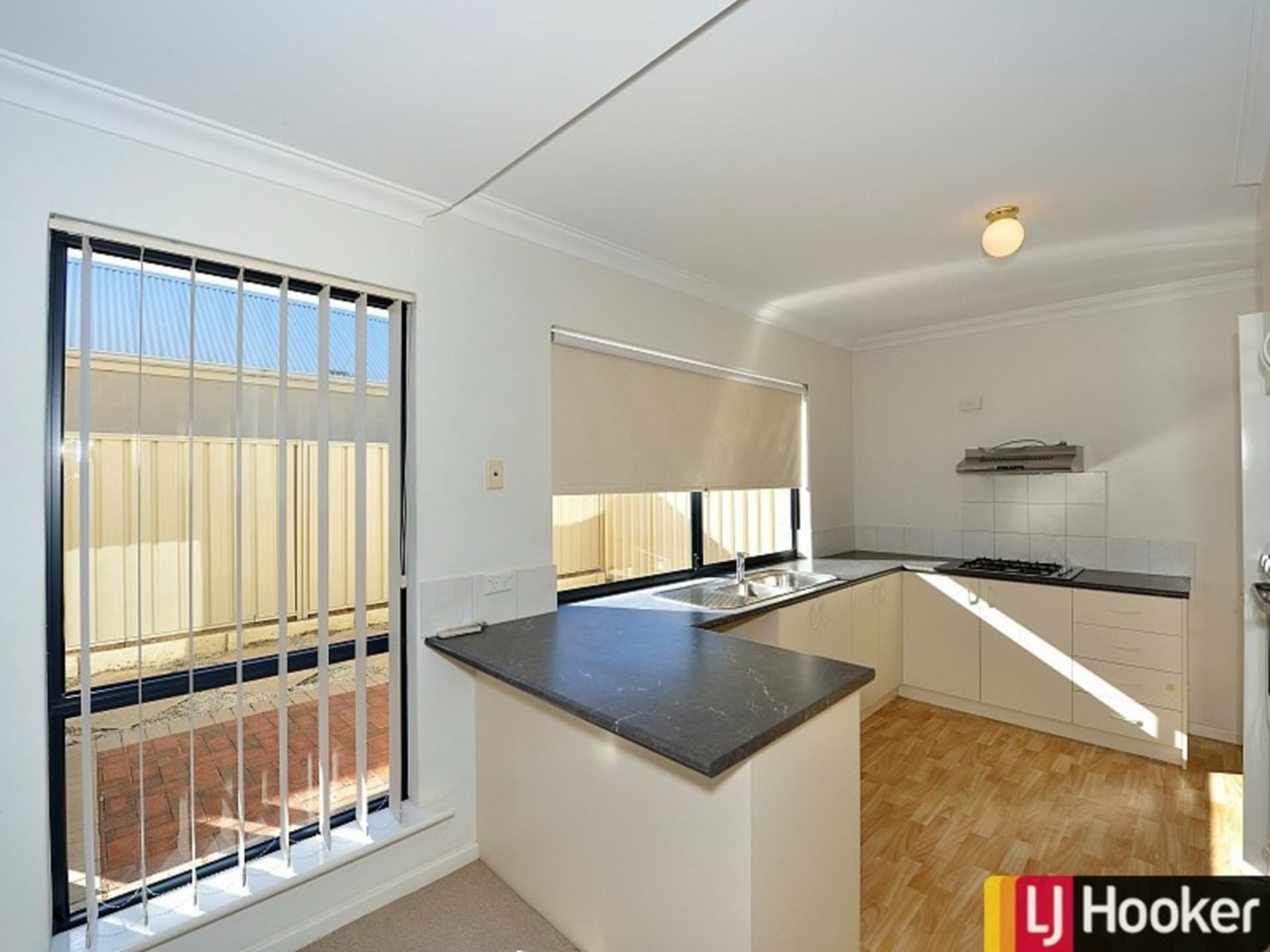 4/6 Churchill Avenue Dudley Park WA, Dudley Park - Thumbnail 3