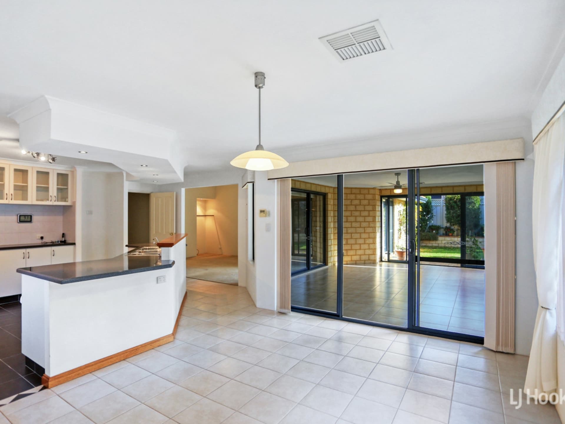 11 Premier Street Dudley Park WA, Dudley Park - Thumbnail 4