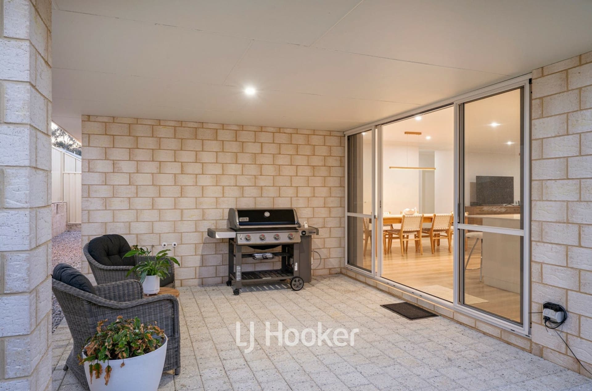 33 Chicago Way Dunsborough WA, Dunsborough - Image 1