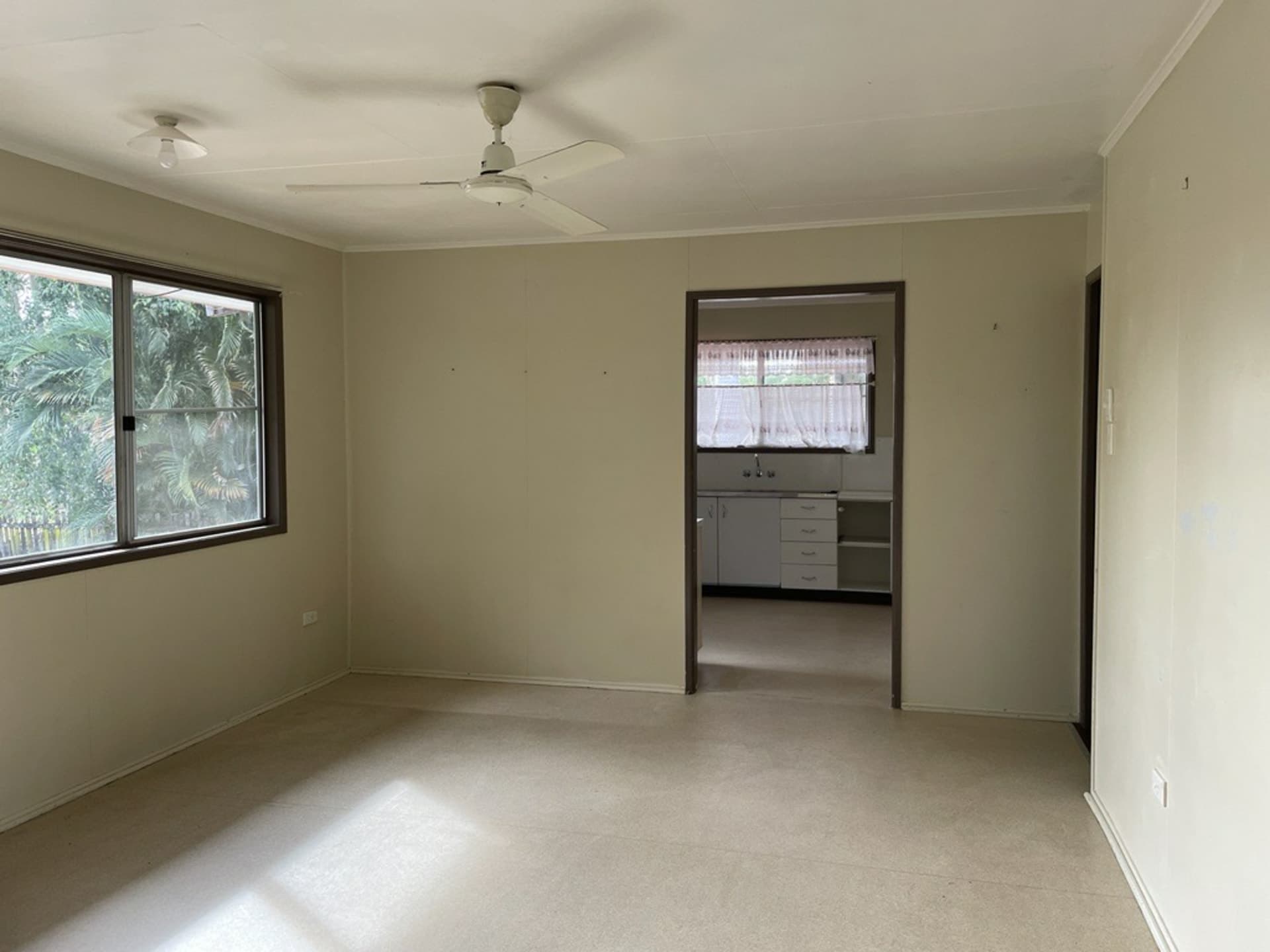24 Winterer Crescent Dysart QLD, Dysart - Thumbnail 5