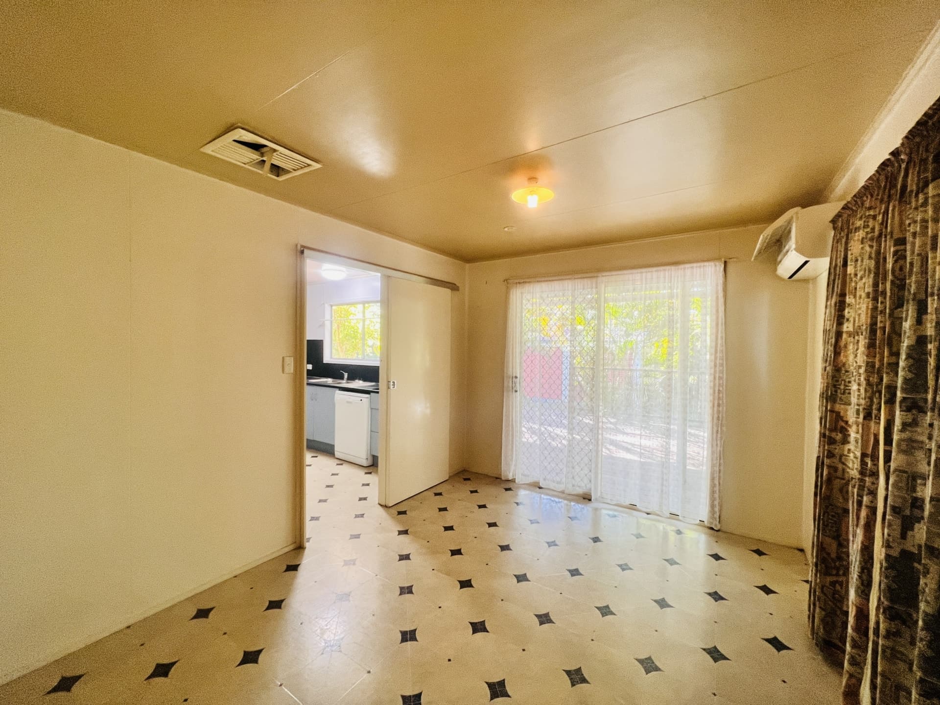 63 Beardmore Crescent Dysart QLD, Dysart - Thumbnail 5