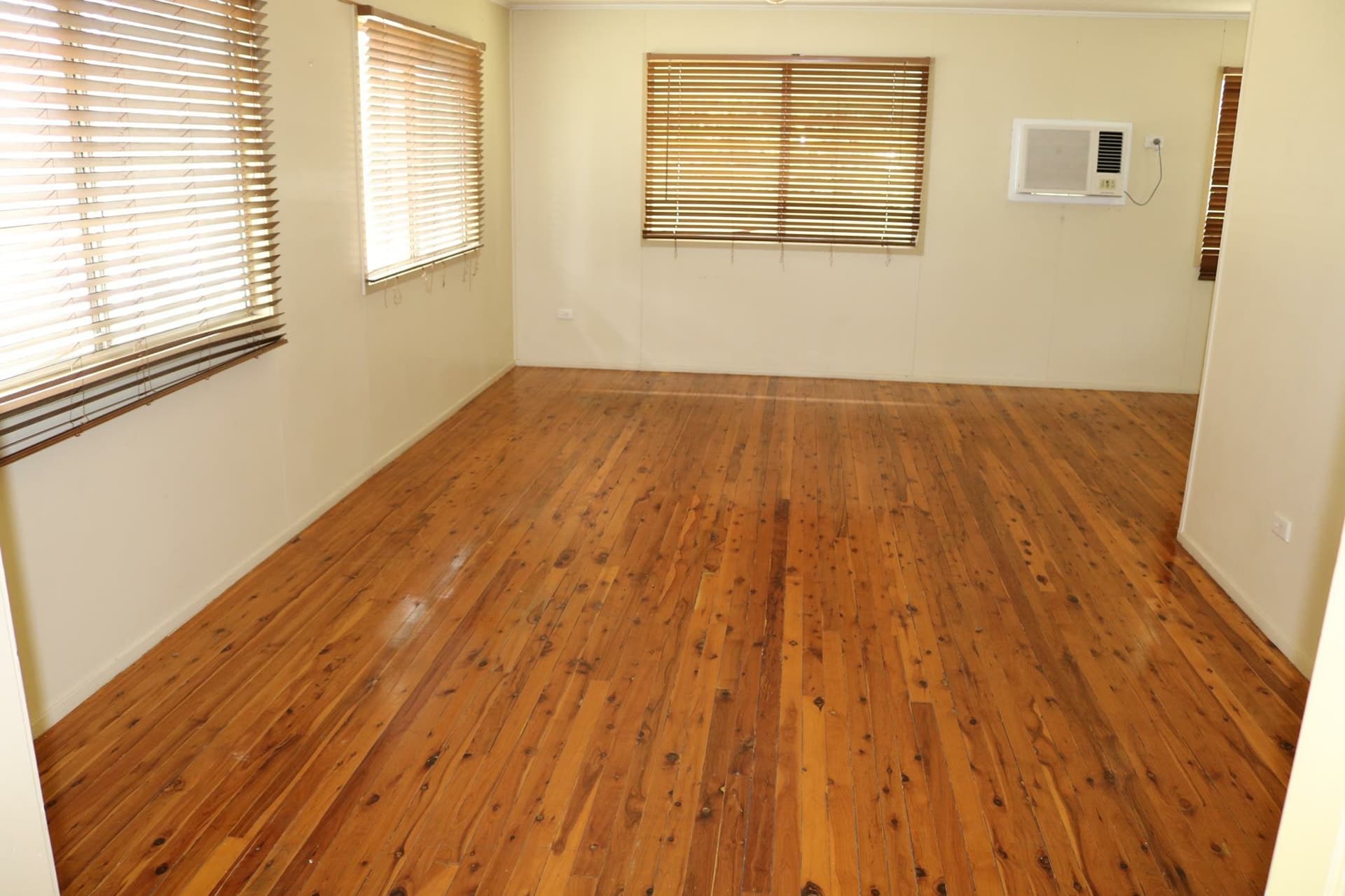 24 Macdonald Street Dysart QLD, Dysart - Thumbnail 5