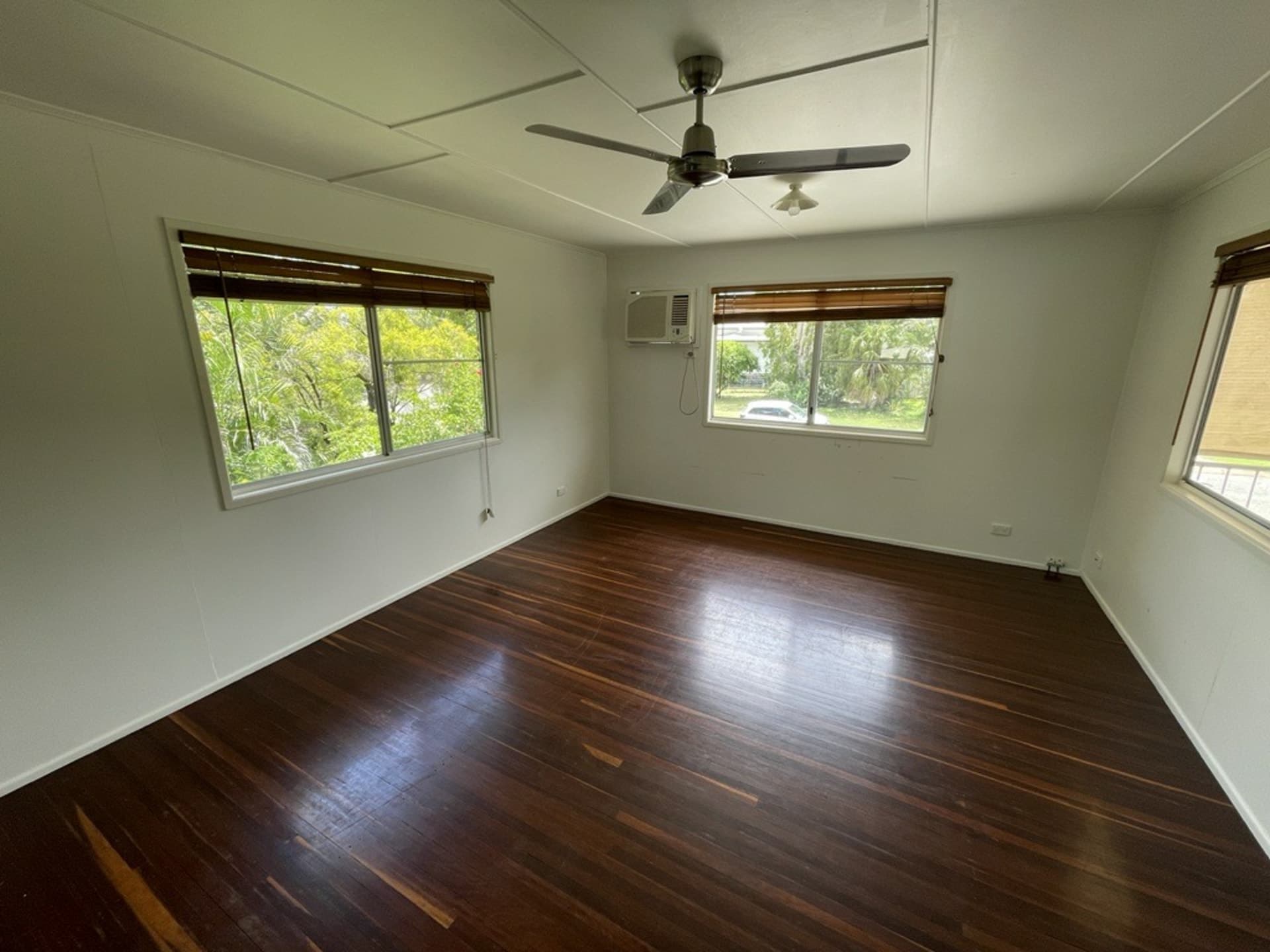 47 Donovan Crescent Dysart QLD, Dysart - Thumbnail 3