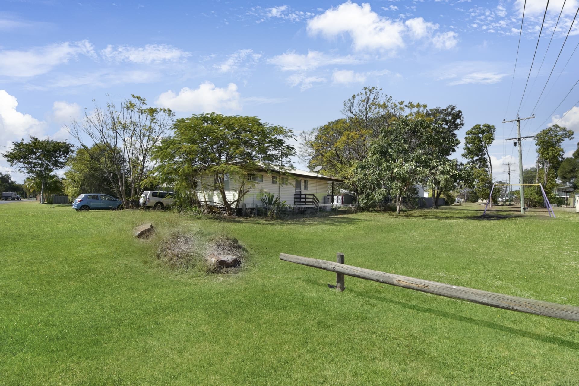 14 Middle Crescent Dysart QLD, Dysart - Thumbnail 2