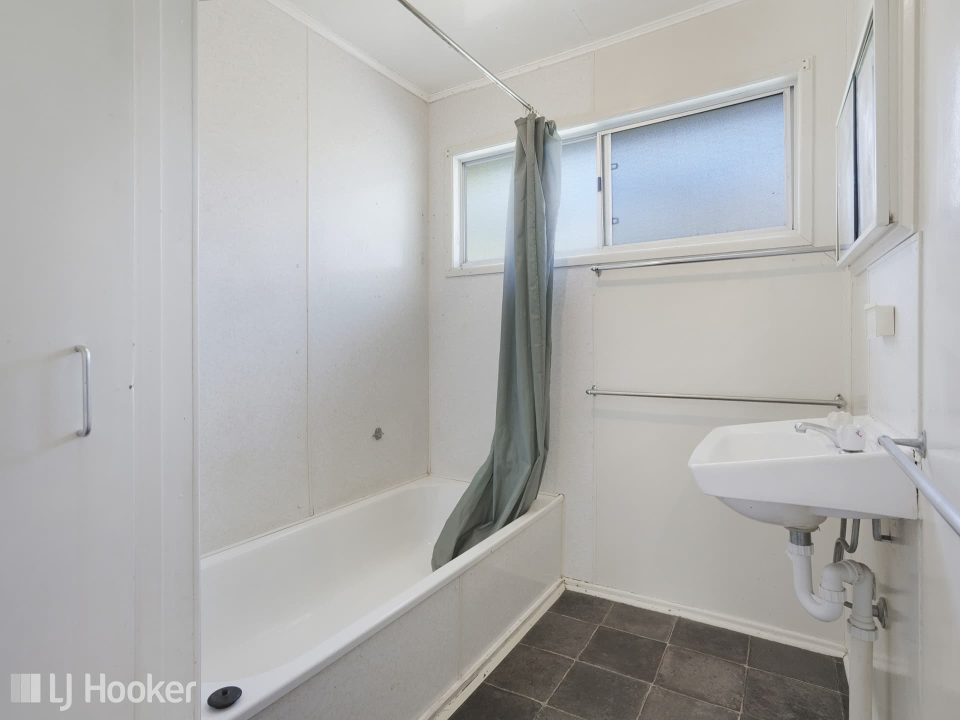 52 Winterer Crescent Dysart QLD, Dysart - Thumbnail 7