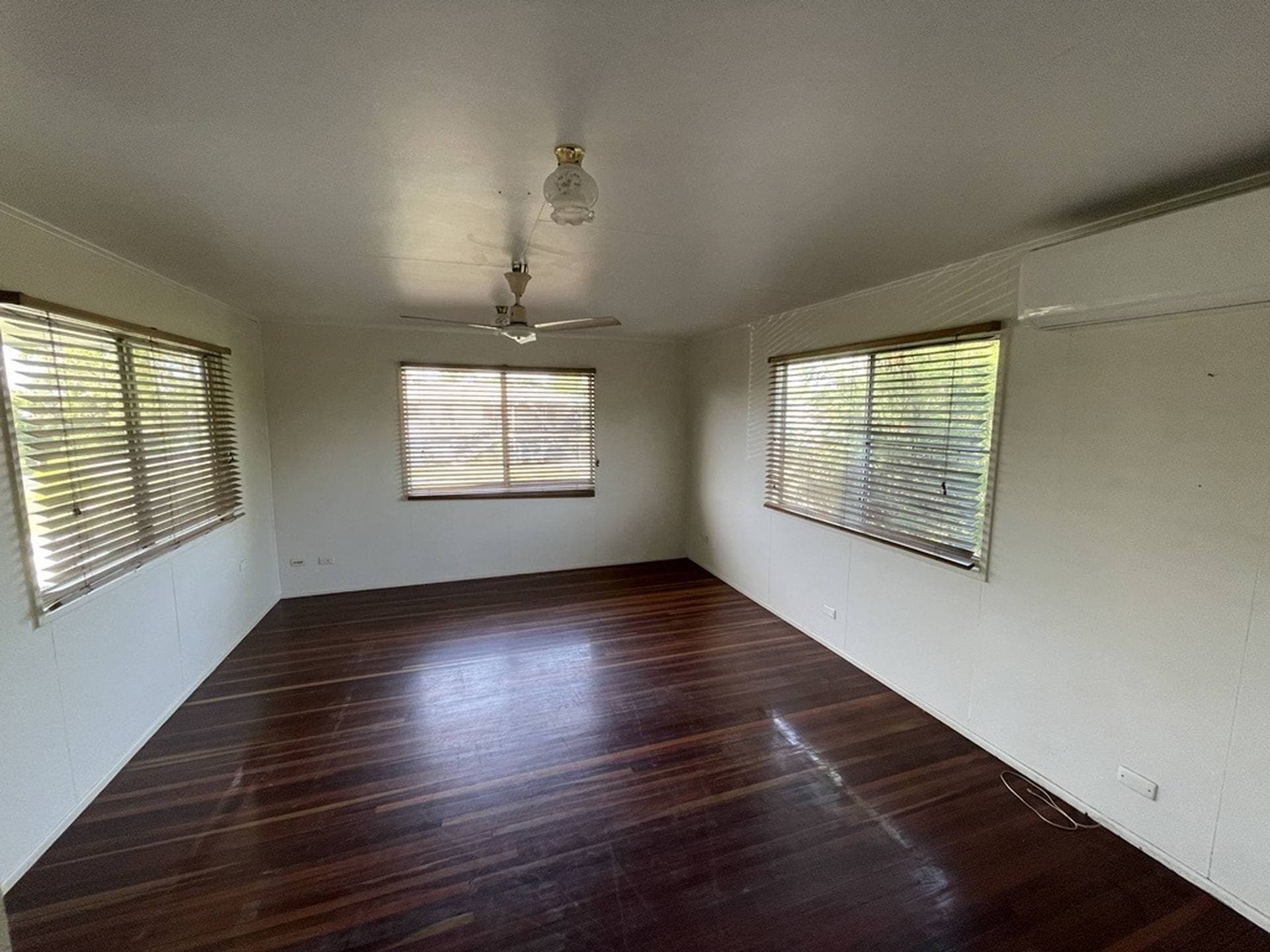 40 Winterer Crescent Dysart QLD, Dysart - Thumbnail 2