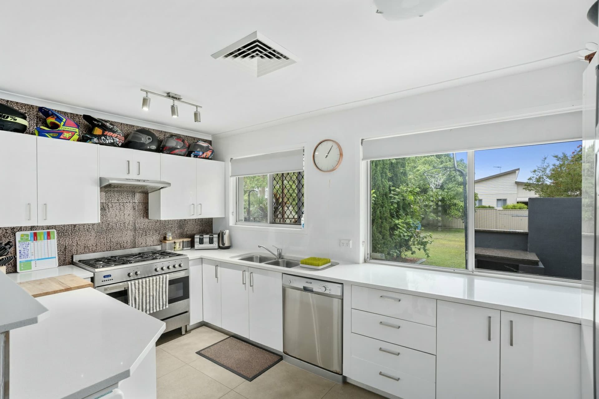 23  Lemongrove Street Eagleby QLD, Eagleby - Thumbnail 3