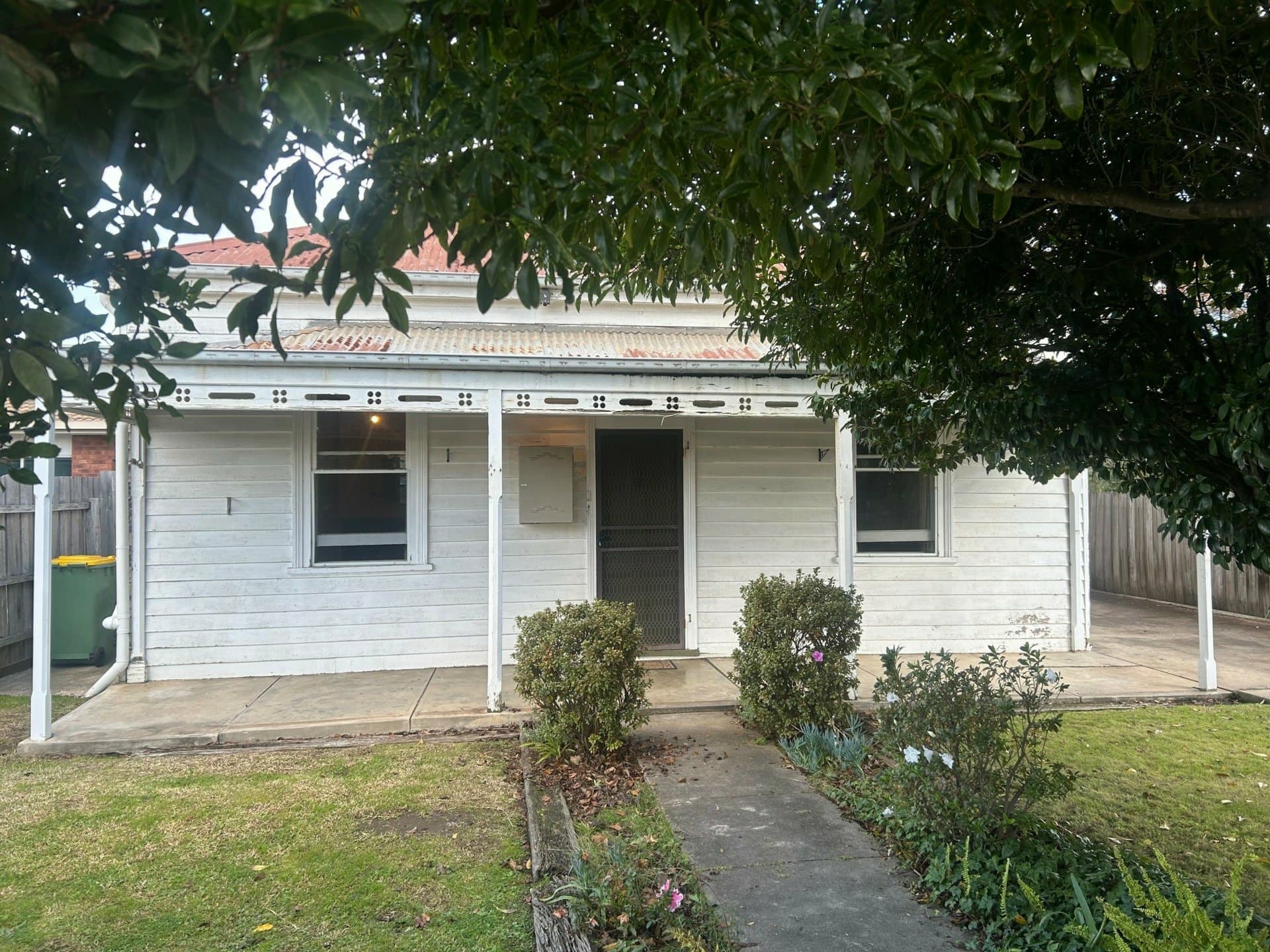 10 Crooke Street East Bairnsdale VIC, East Bairnsdale - Thumbnail 2