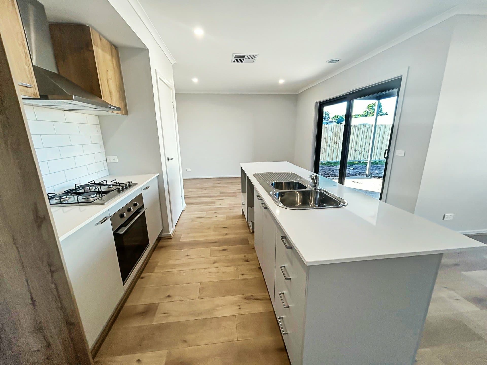 14 Nielsen Way East Bairnsdale VIC, East Bairnsdale - Thumbnail 3