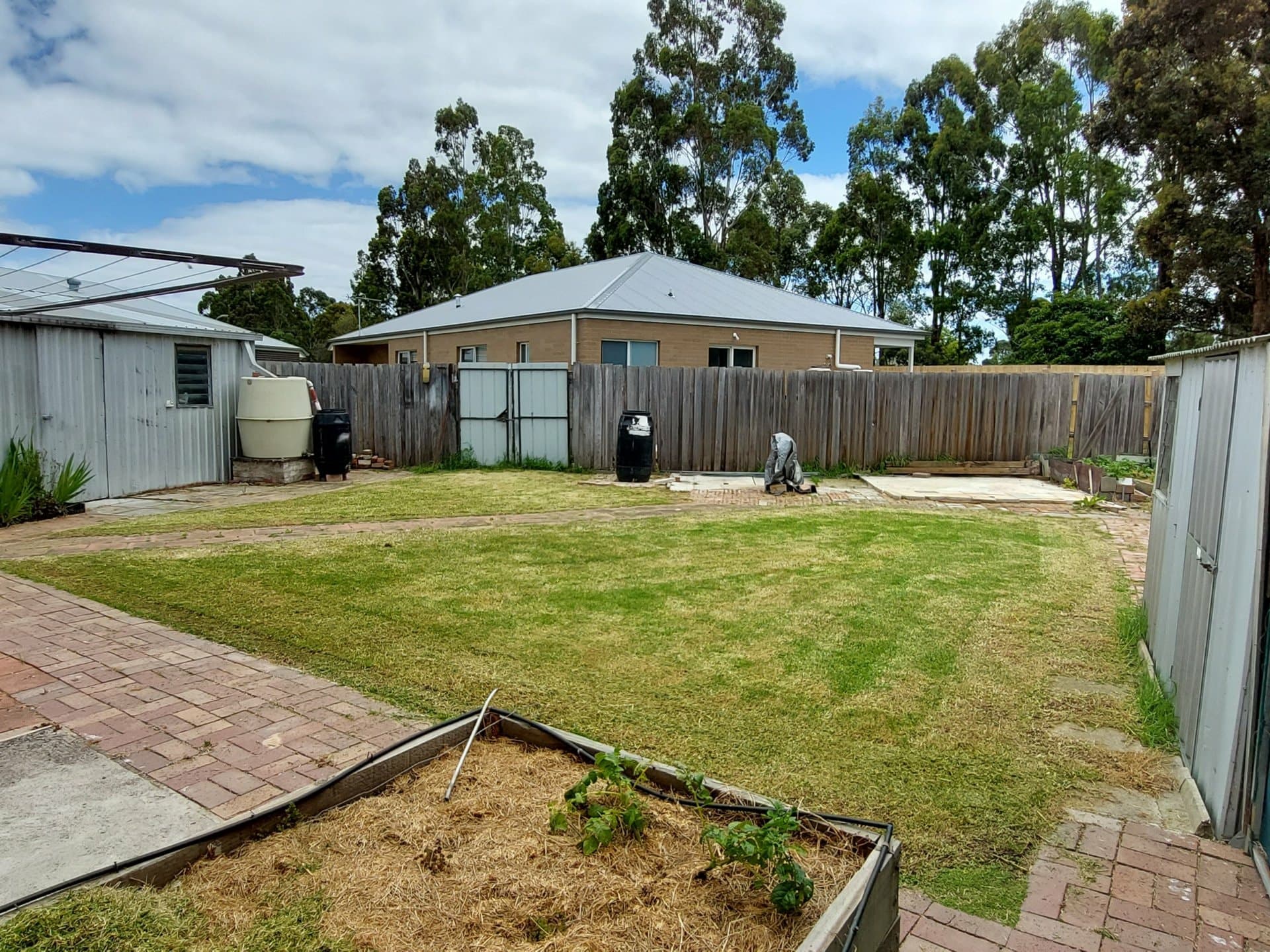 21 Cameron Crescent East Bairnsdale VIC, East Bairnsdale - Thumbnail 2