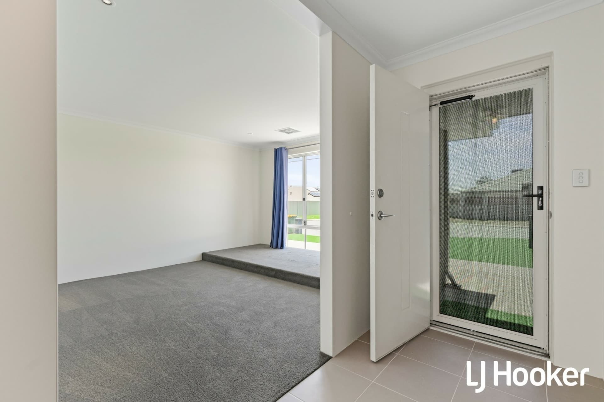 42 Sittella Gdns East Cannington WA, East Cannington - Thumbnail 2
