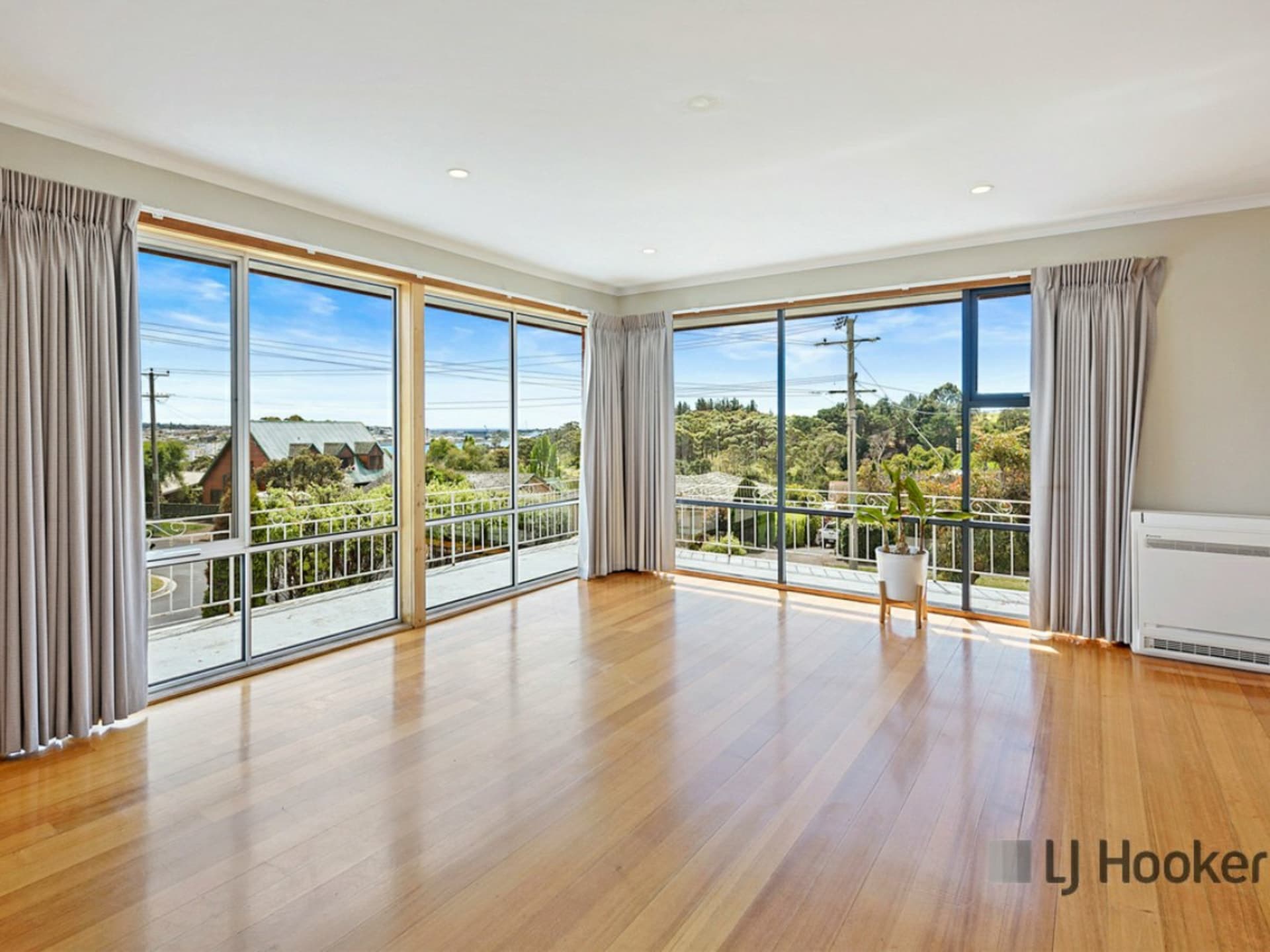 94 Bel, East Devonport - Thumbnail 3