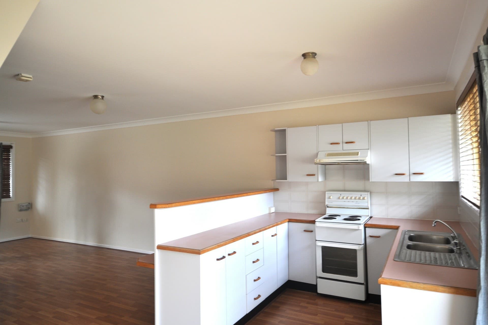 8/25 Waratah Street East Gosford NSW, East Gosford - Thumbnail 4