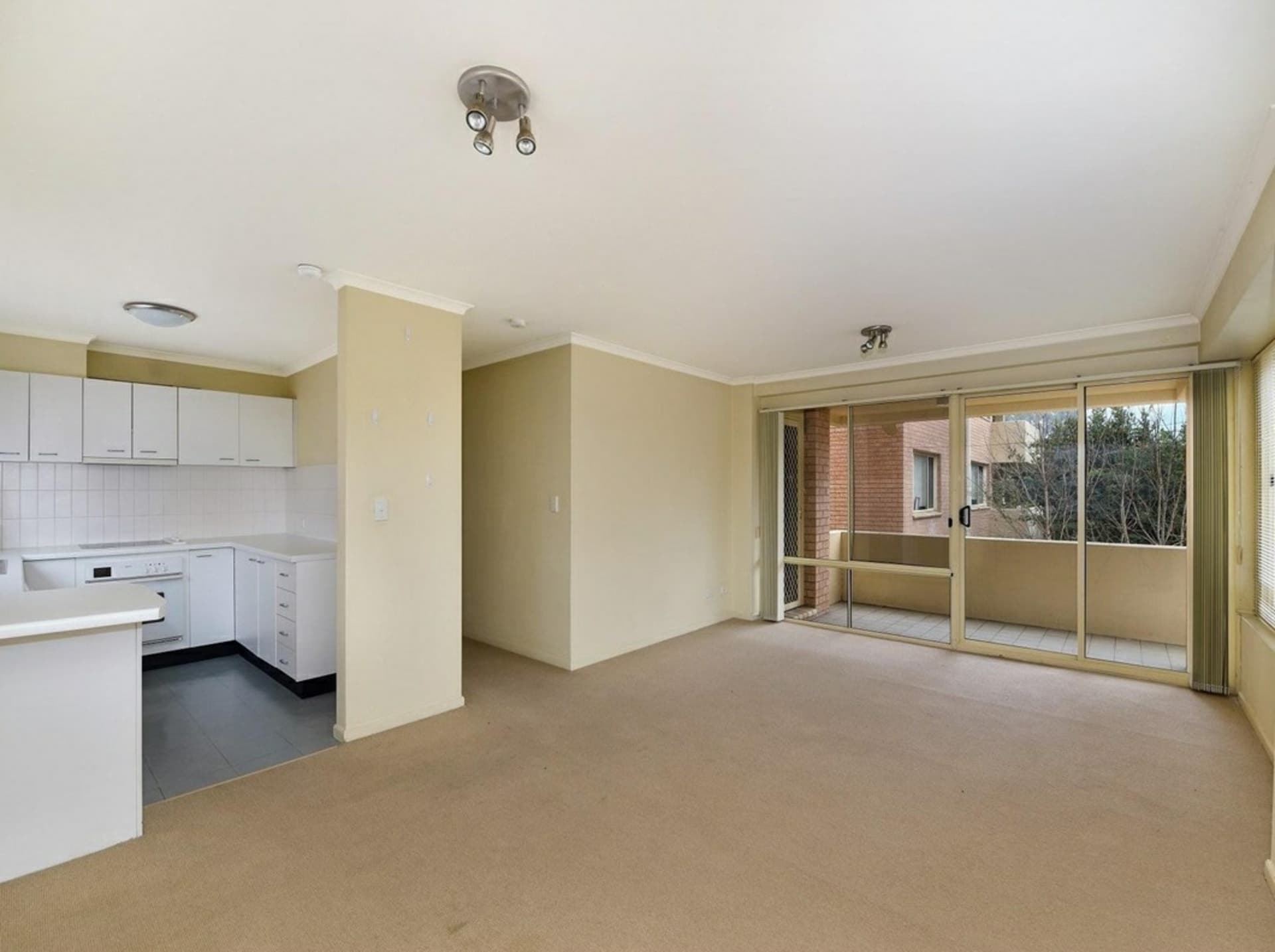 22/39, East Gosford - Thumbnail 4