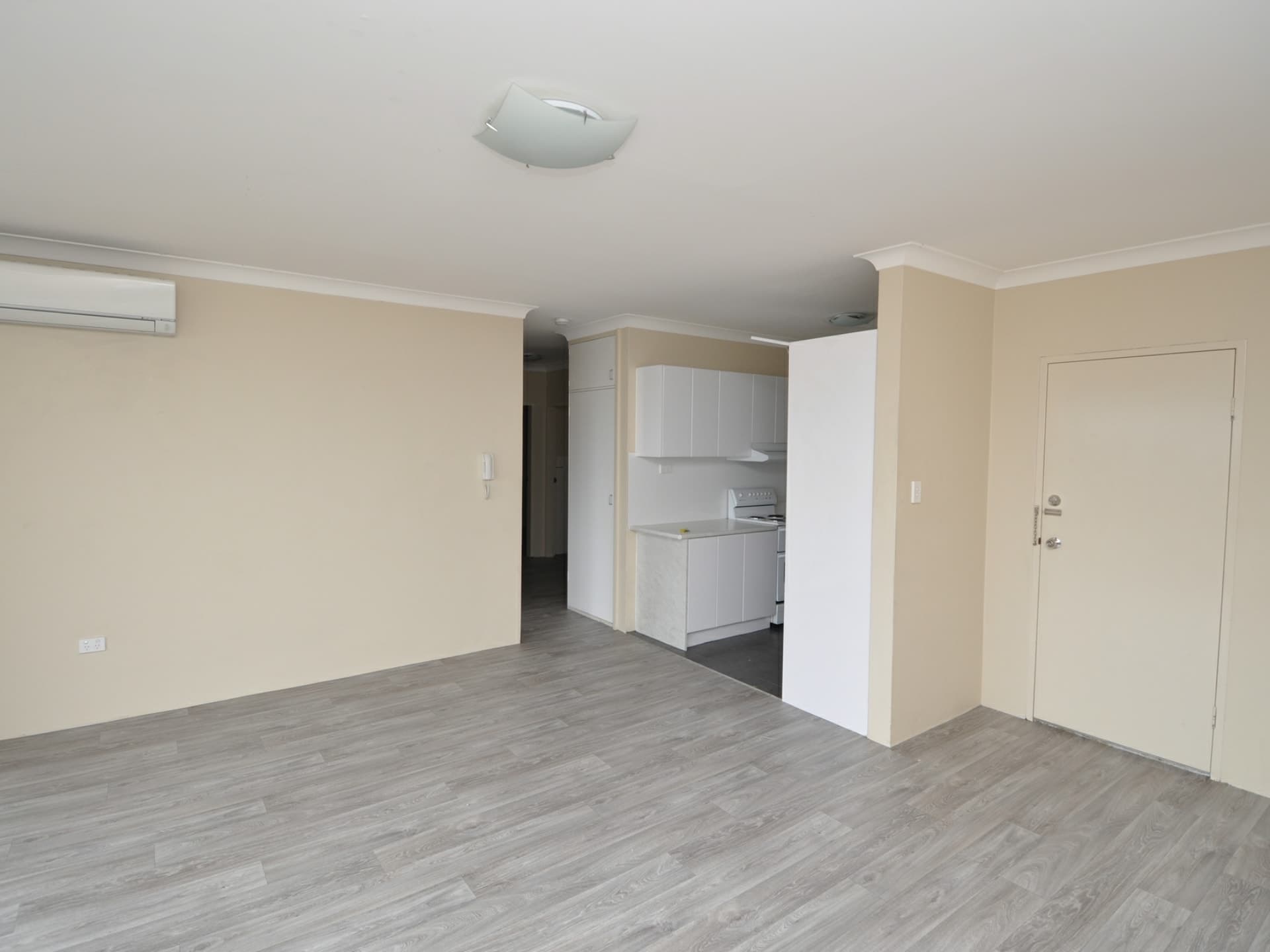 10/1 Webb Street East Gosford NSW, East Gosford - Thumbnail 4
