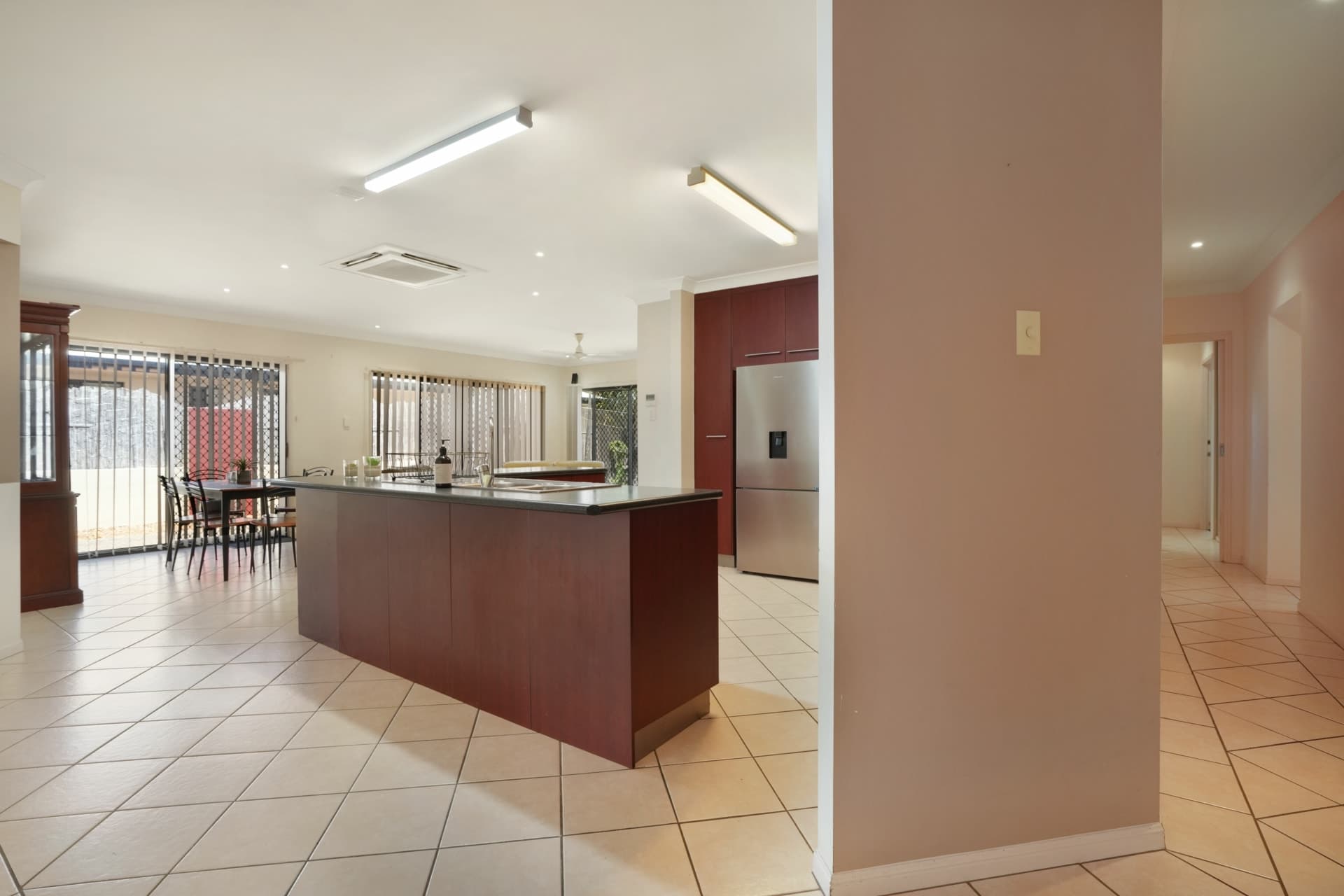 17 Kippen Street East Mackay QLD, East Mackay - Thumbnail 2