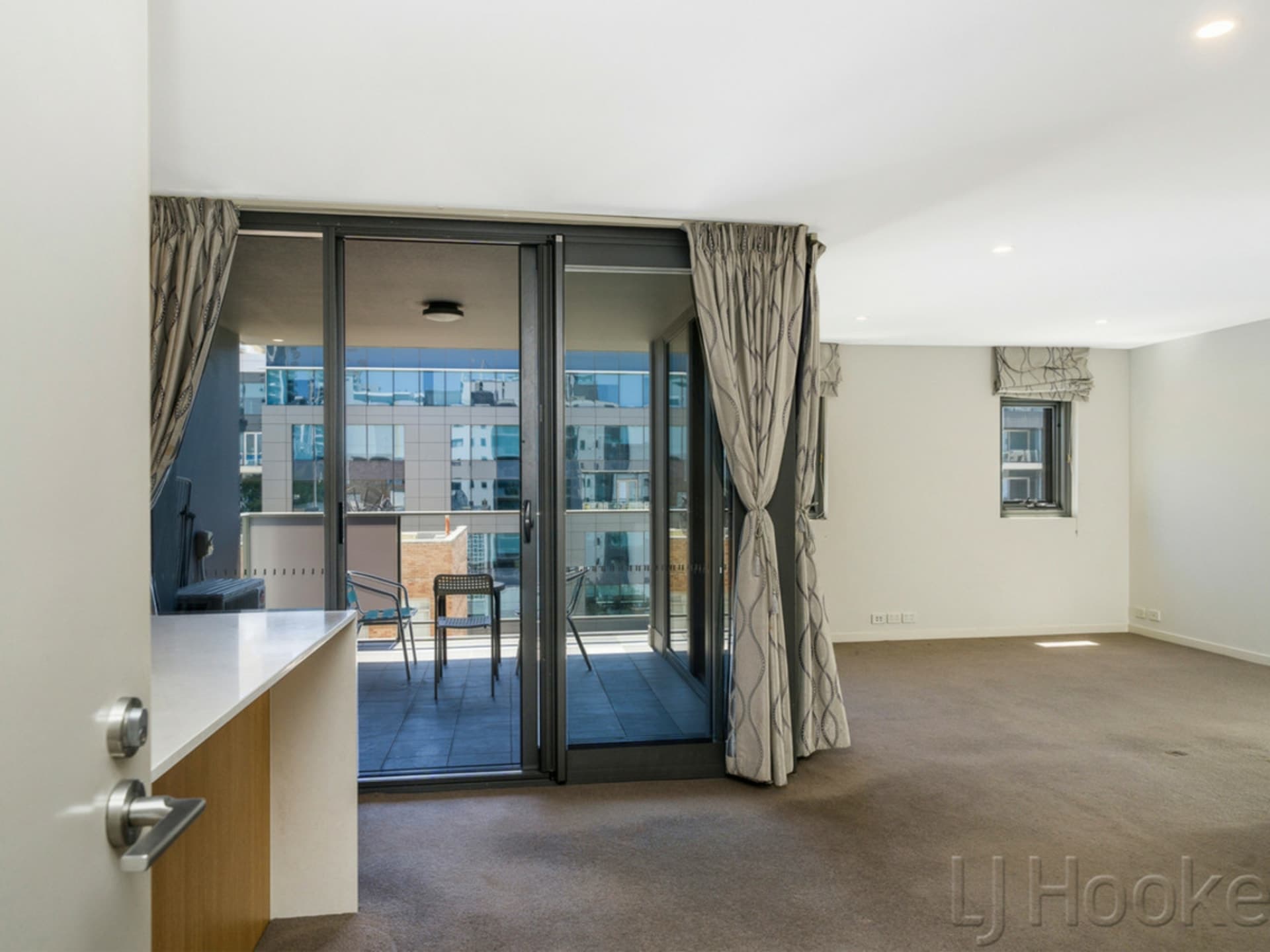 54/208 Adelaide Terrace East Perth WA, East Perth - Thumbnail 4