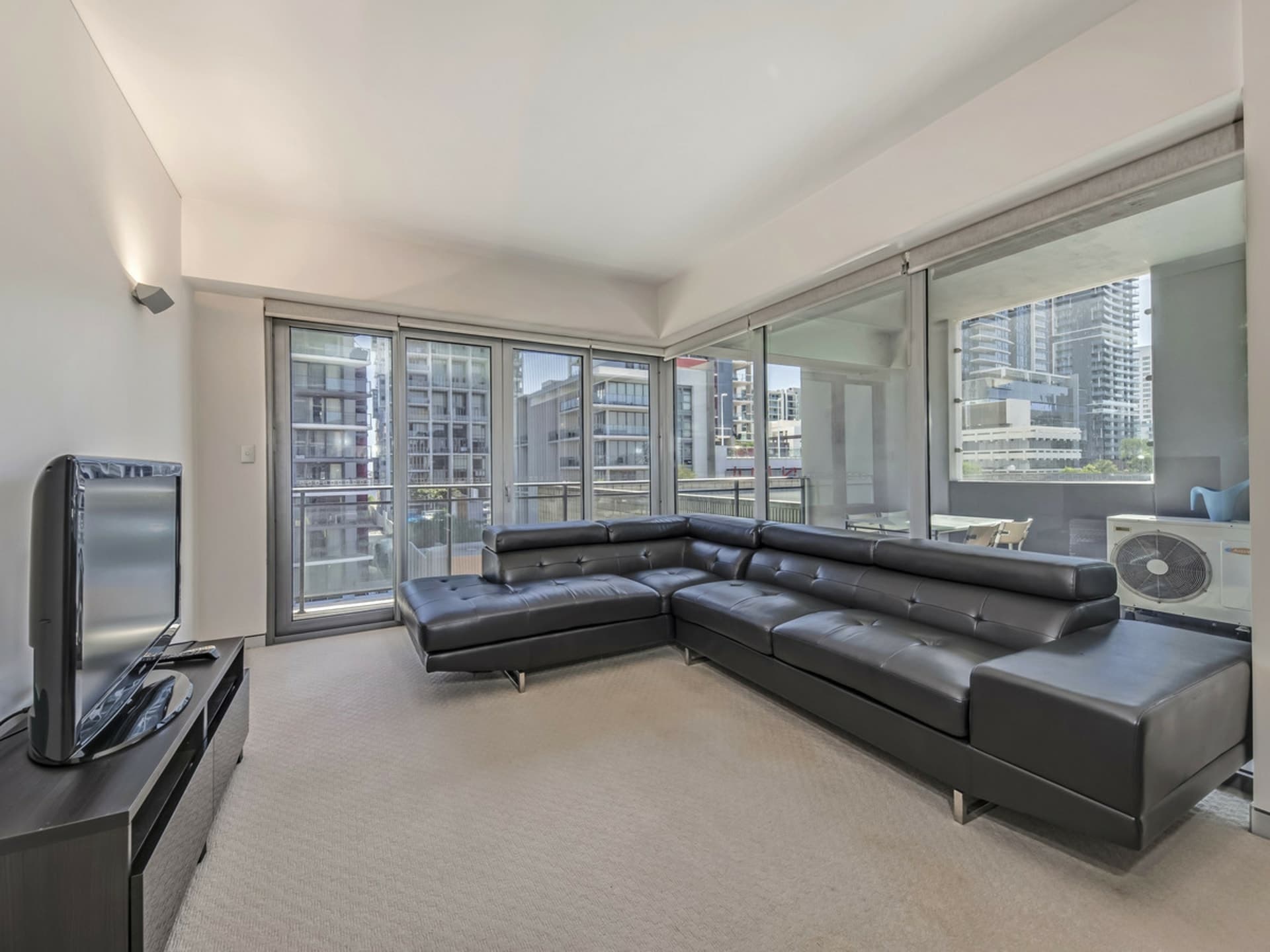 3/148 Adelaide Terrace East Perth WA, East Perth - Thumbnail 2