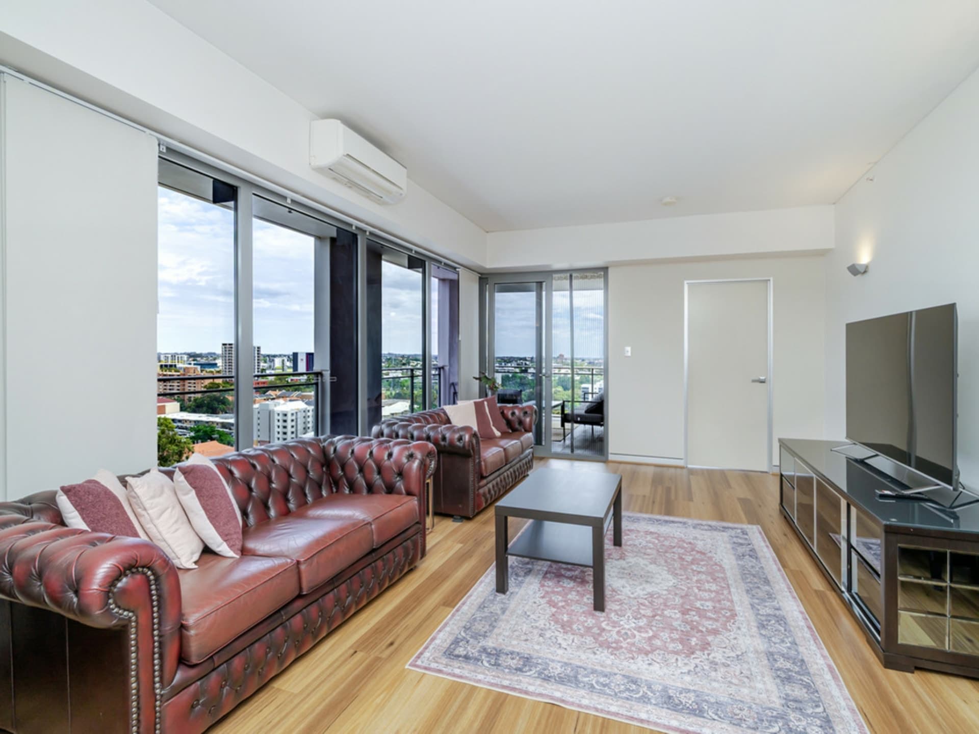 86/148 Adelaide Terrace East Perth WA, East Perth - Thumbnail 2