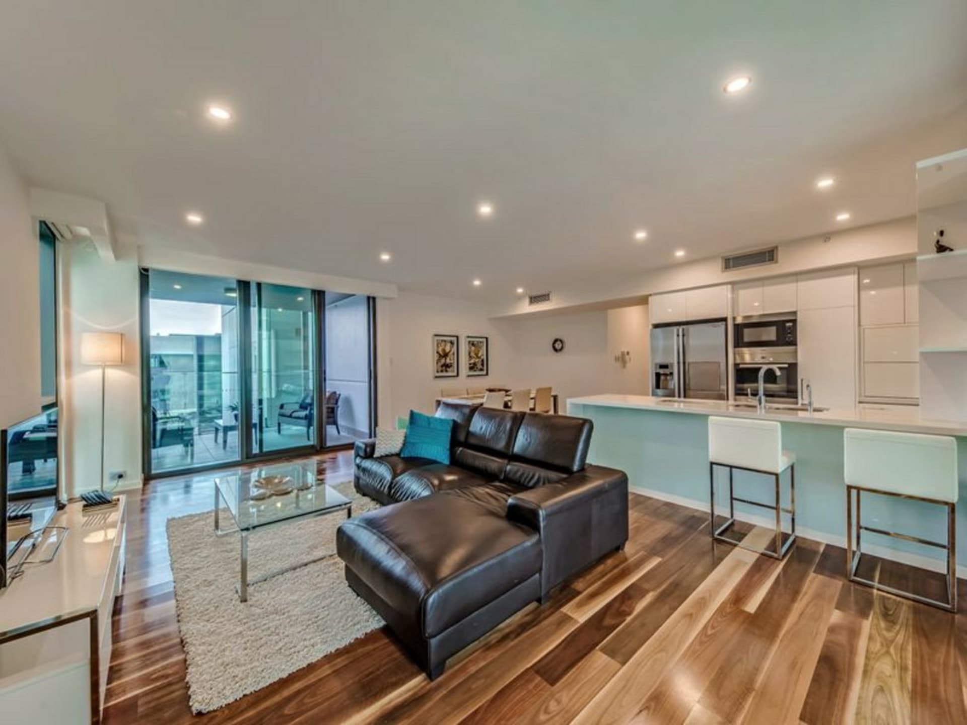 20/90 Terrace Road East Perth WA, East Perth - Thumbnail 2