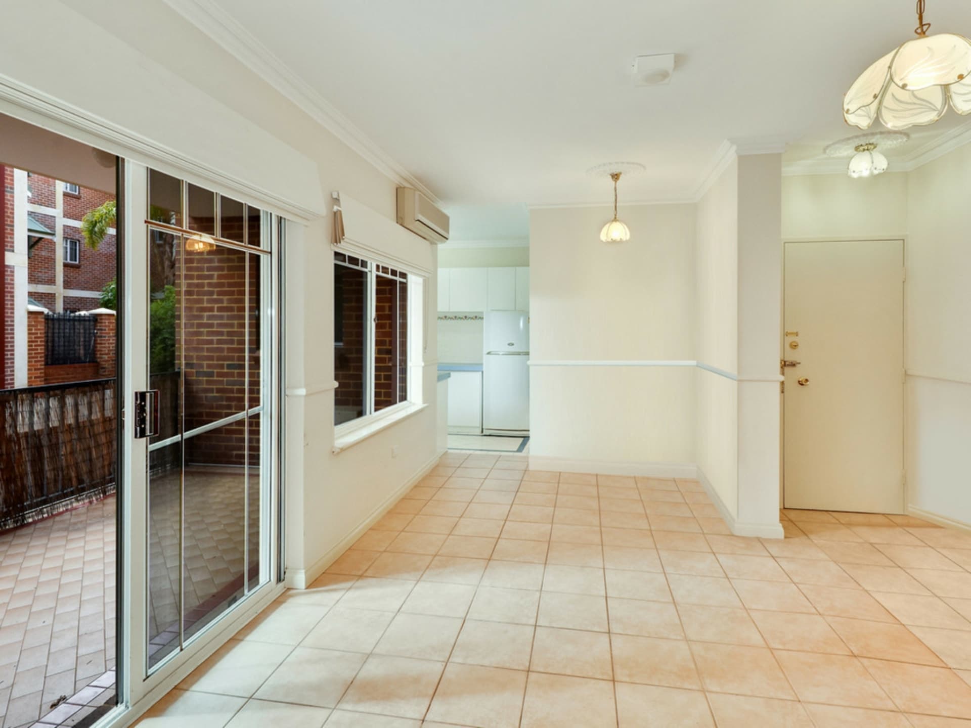 5/49, East Perth - Thumbnail 2
