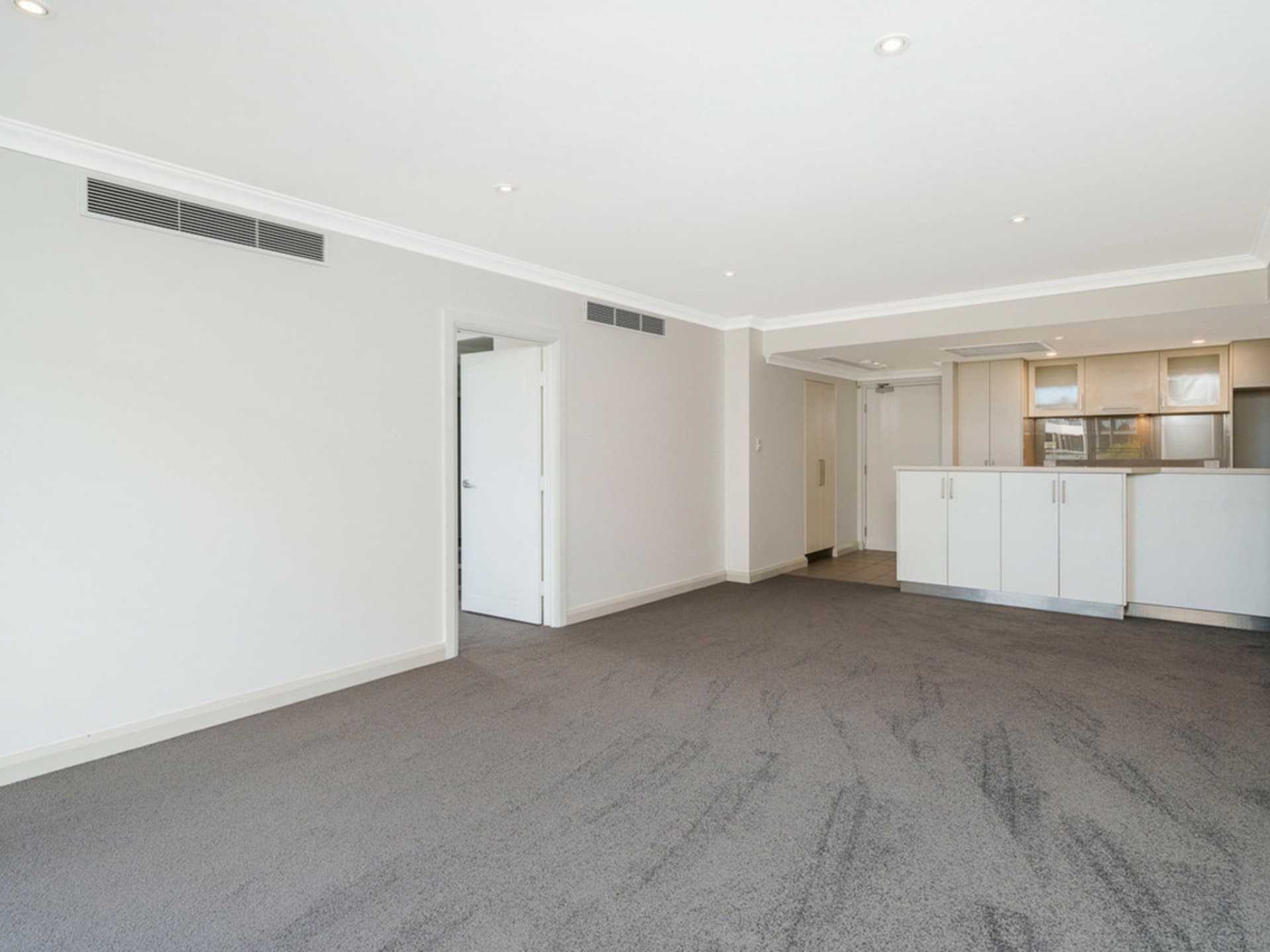 40/20 Royal Street East Perth WA, East Perth - Thumbnail 2