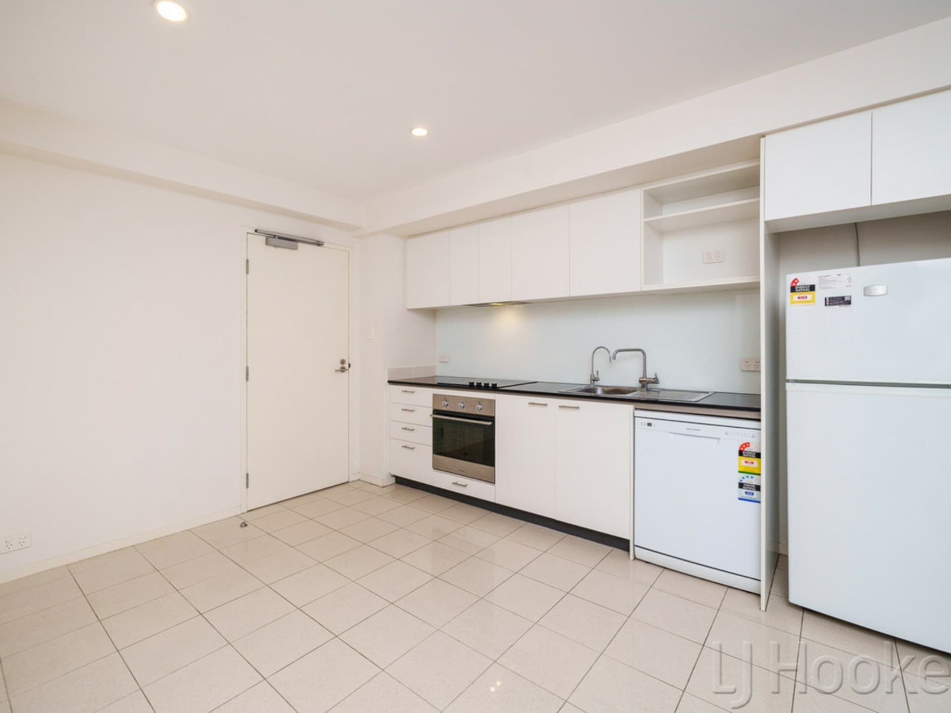 15/208 Adelaide Terrace East Perth WA, East Perth - Thumbnail 3