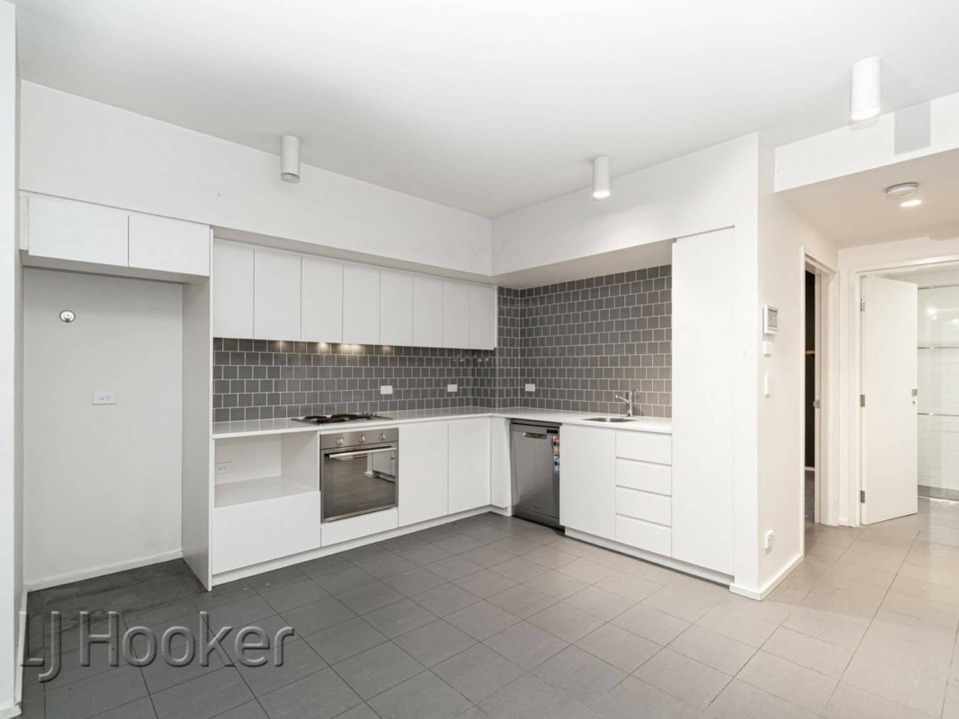102/108 Bennett Street East Perth WA, East Perth - Thumbnail 3