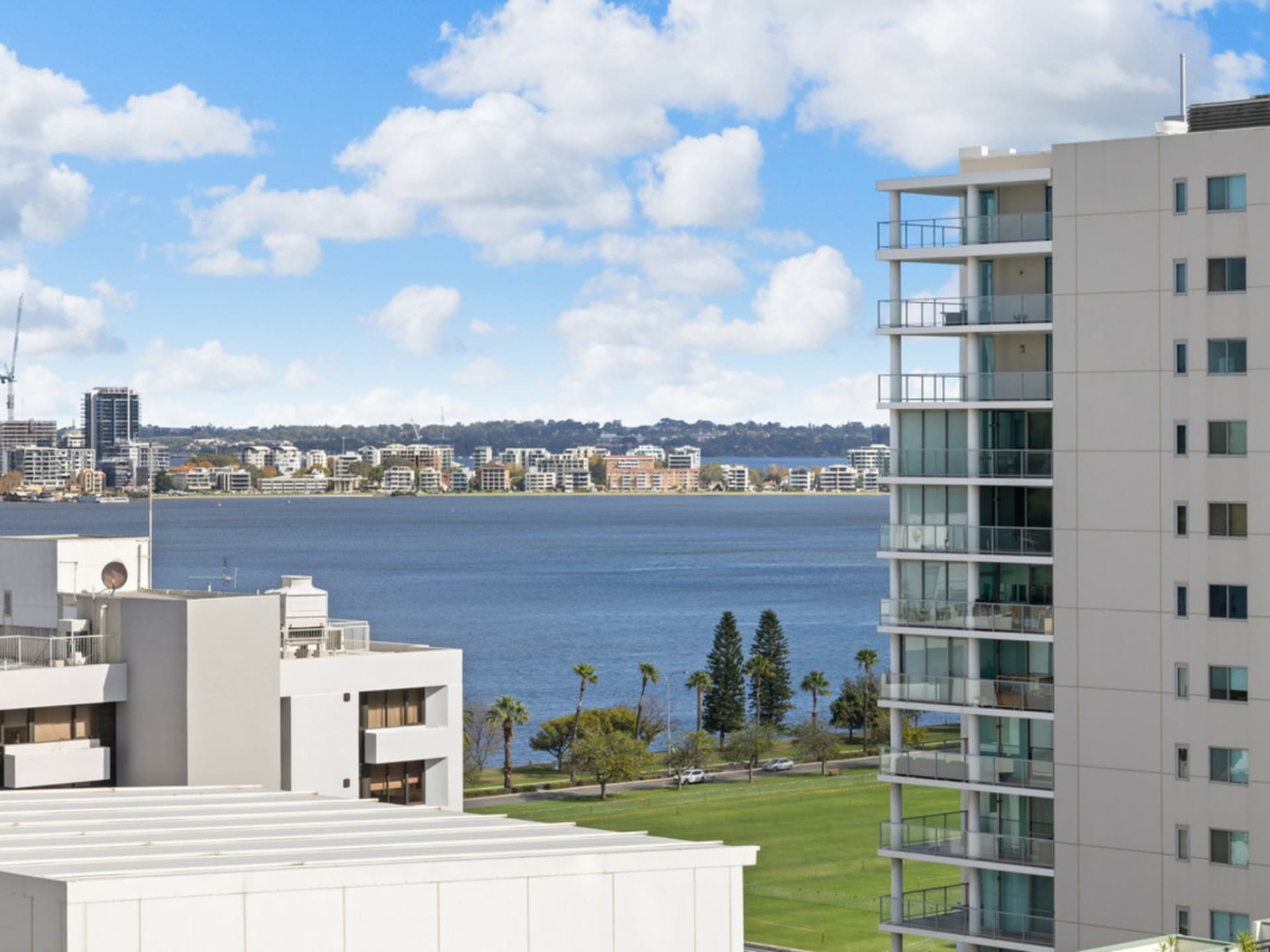 30/155 Adelaide Terrace East Perth WA, East Perth - Thumbnail 2