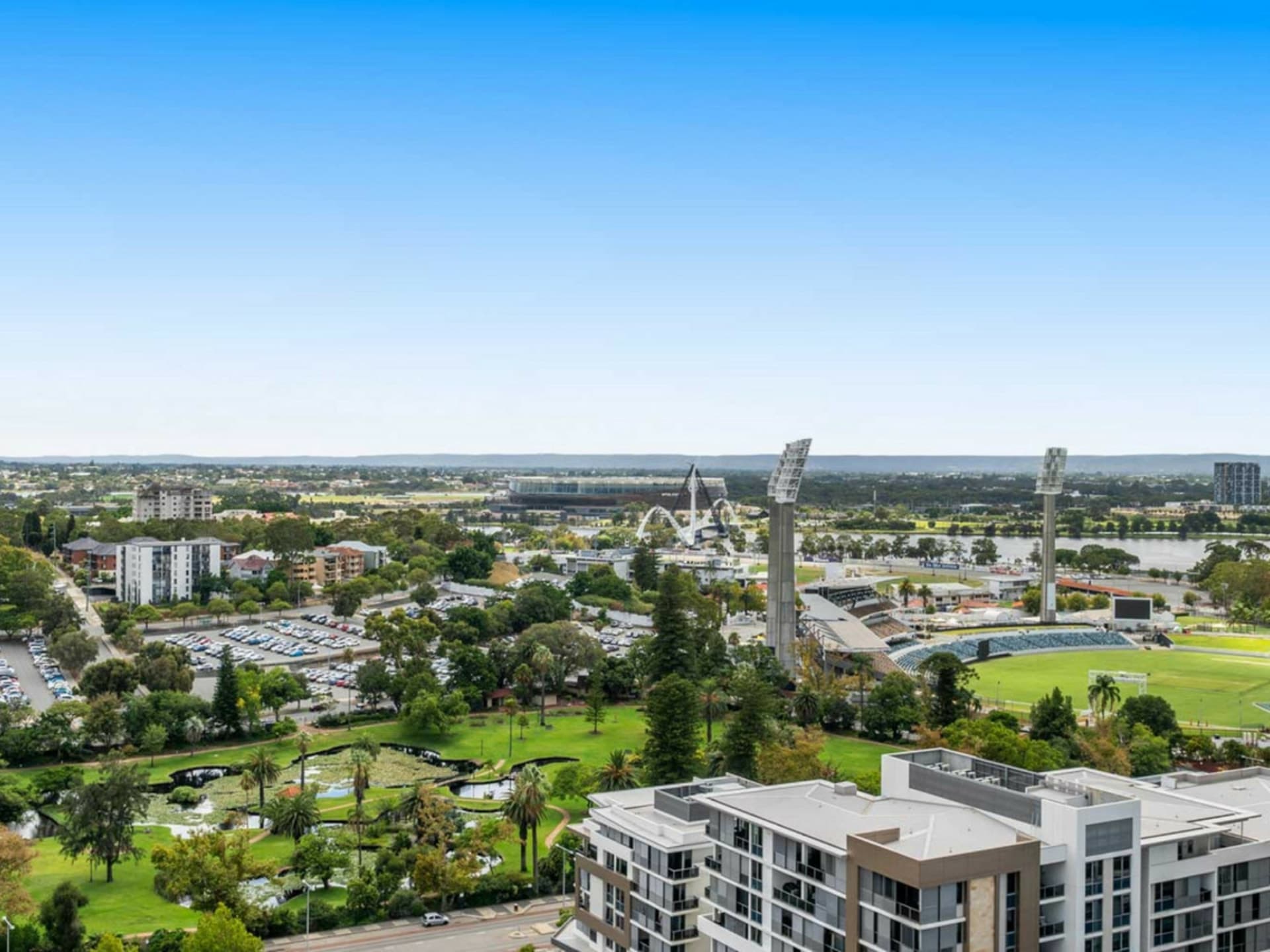 2005/63 Adelaide Terrace East Perth WA, East Perth - Thumbnail 2
