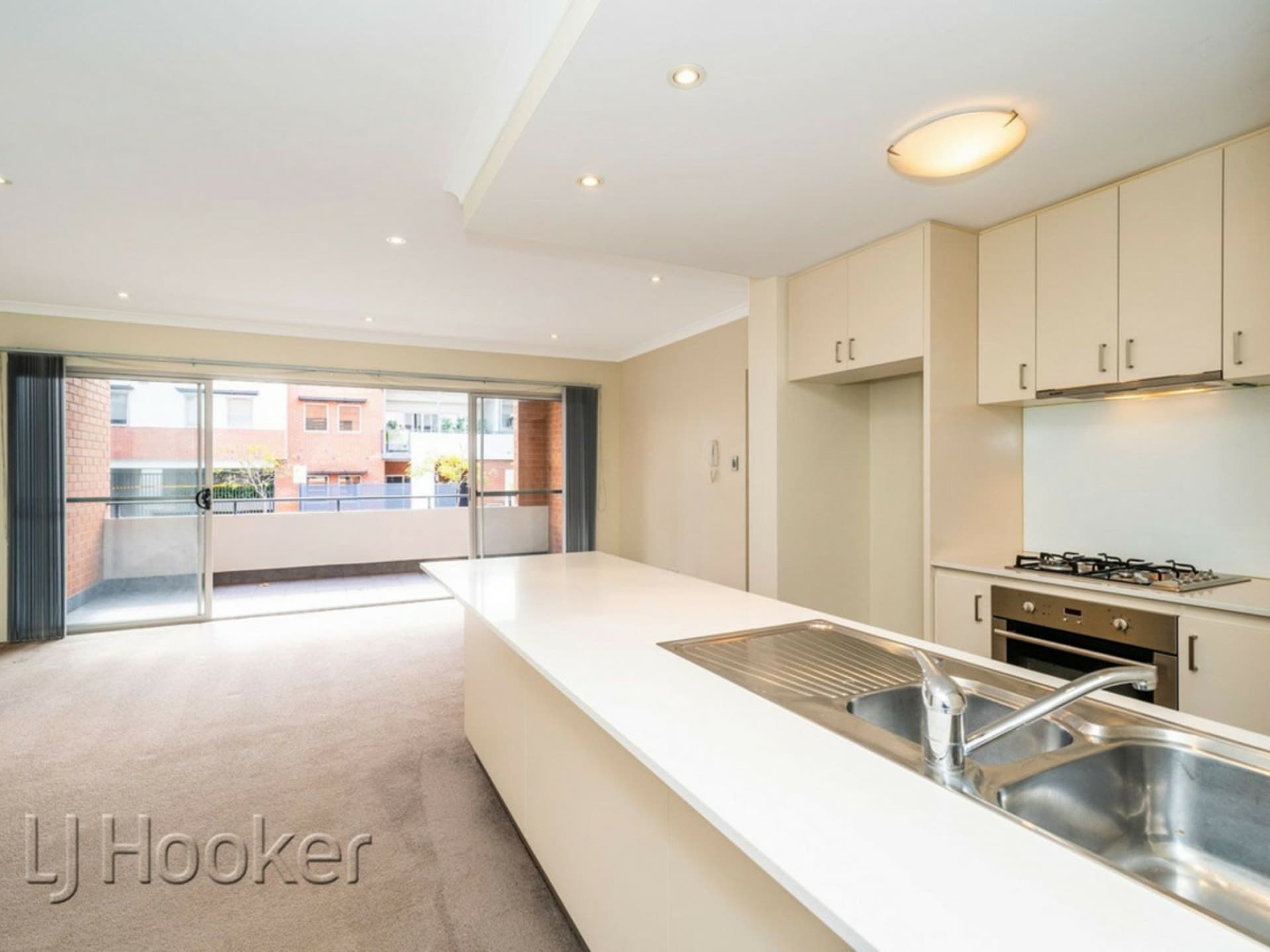 2/32 Fielder Street East Perth WA, East Perth - Thumbnail 2