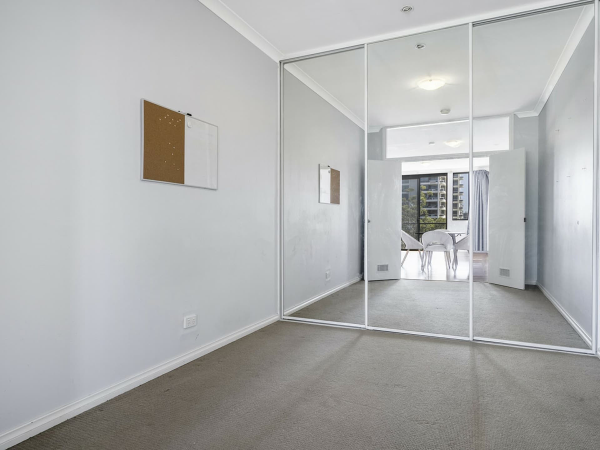 76/190 Hay Street East Perth WA, East Perth - Thumbnail 4