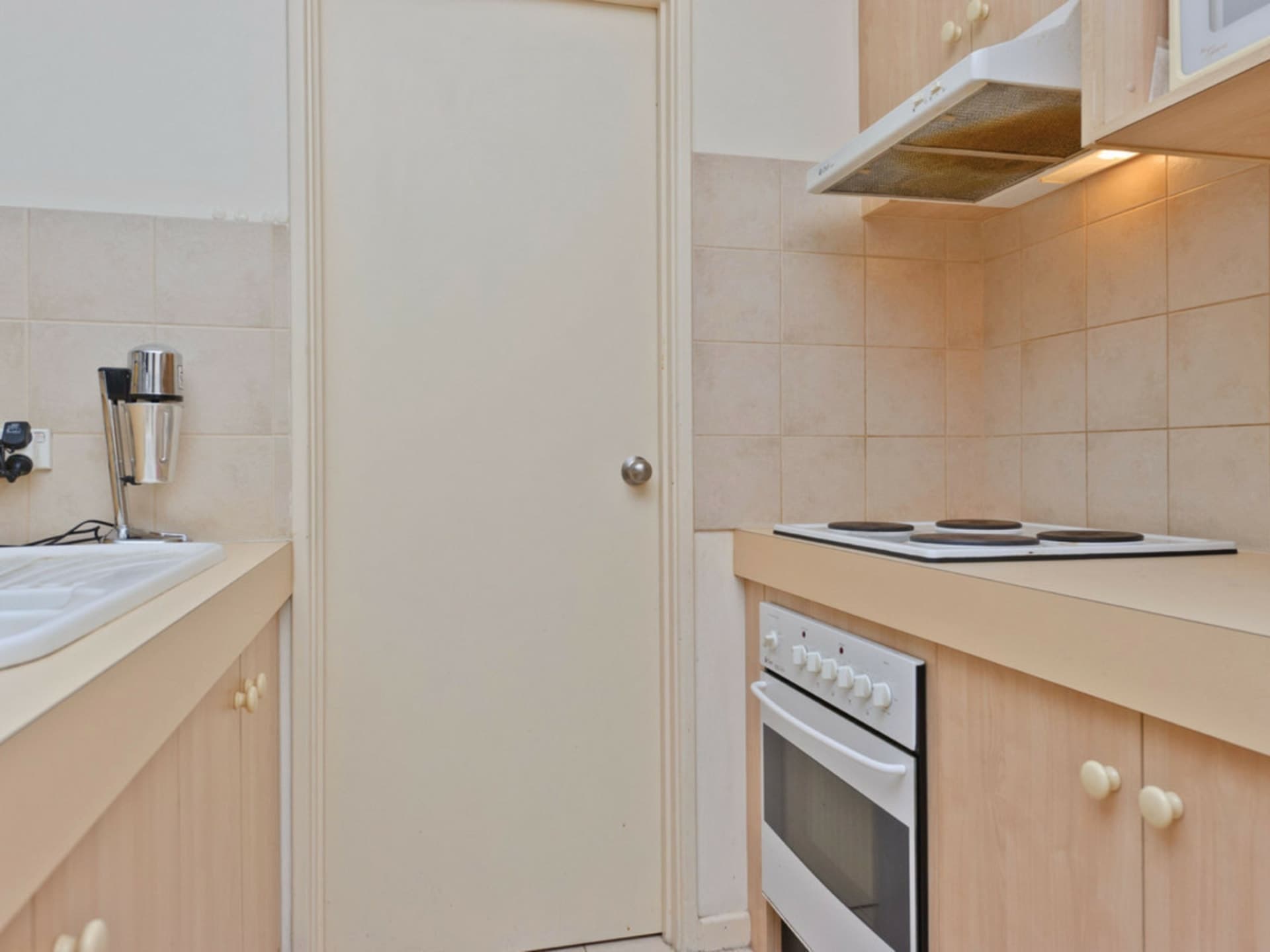 8/11 Regal Place East Perth WA, East Perth - Thumbnail 3