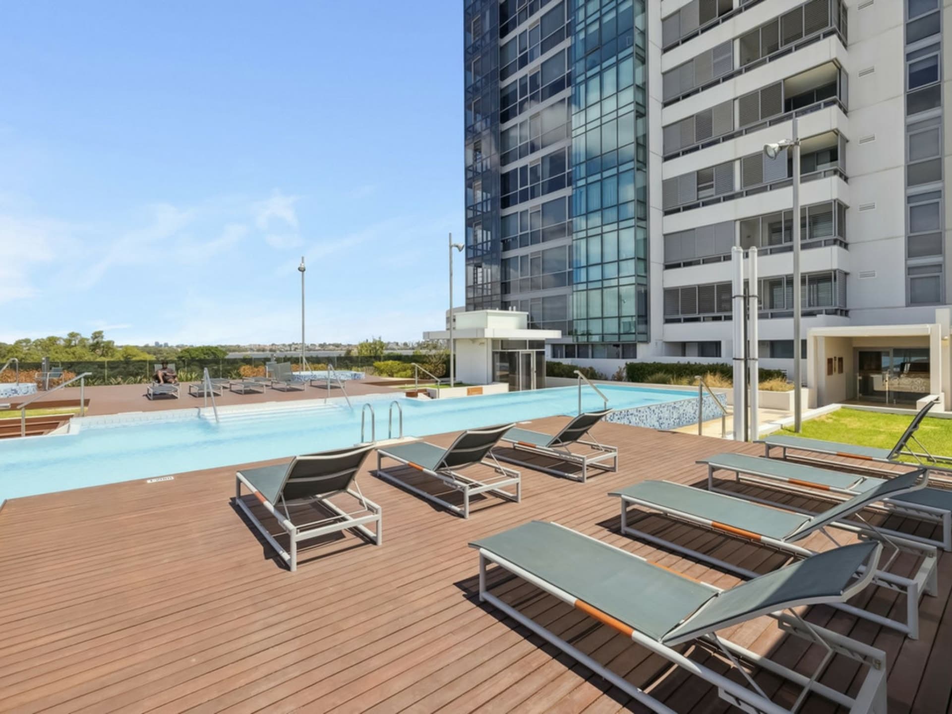 402/2 Moreau Parade East Perth WA, East Perth - Thumbnail 3