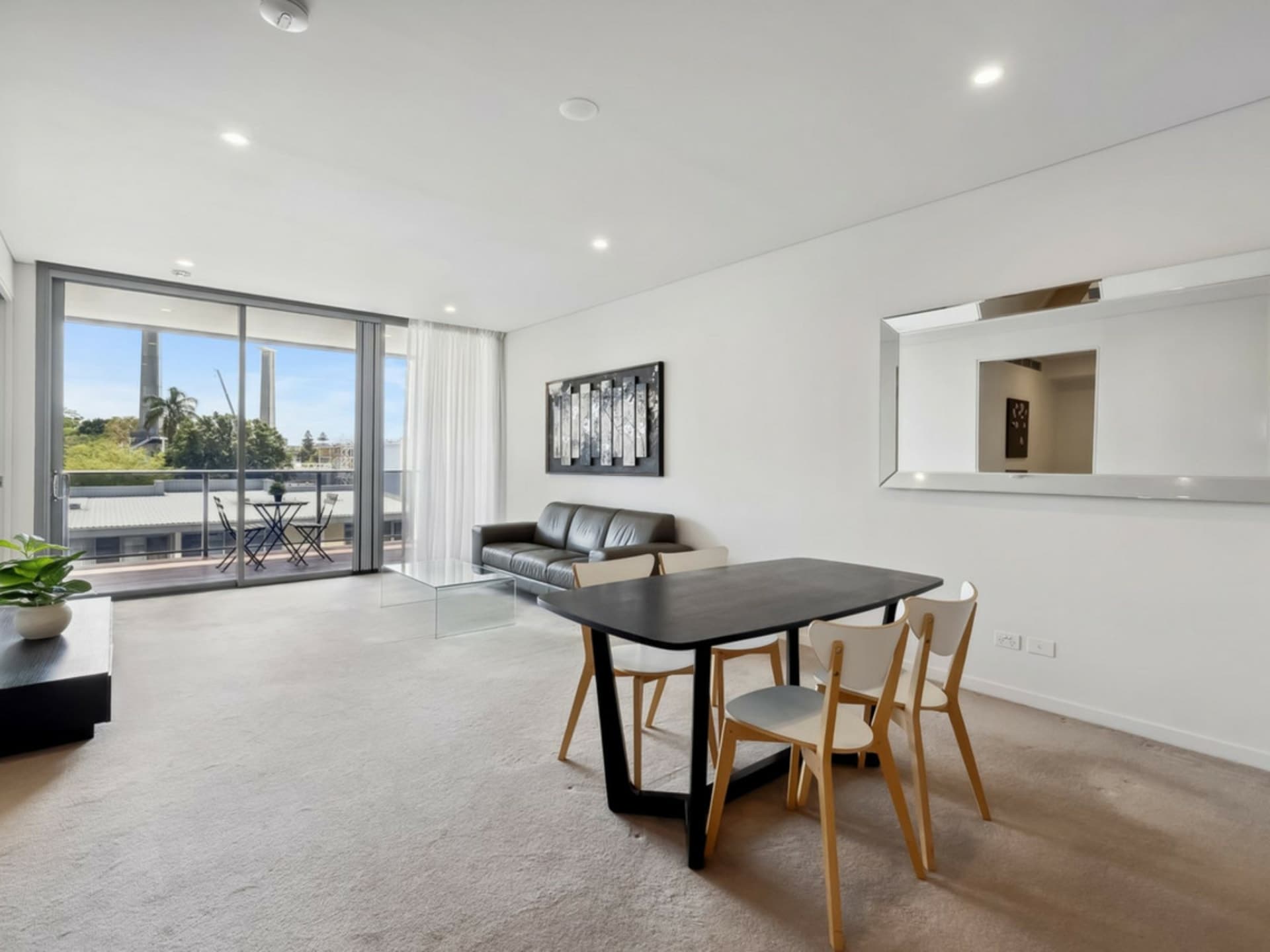 402/2 Moreau Parade East Perth WA, East Perth - Thumbnail 4
