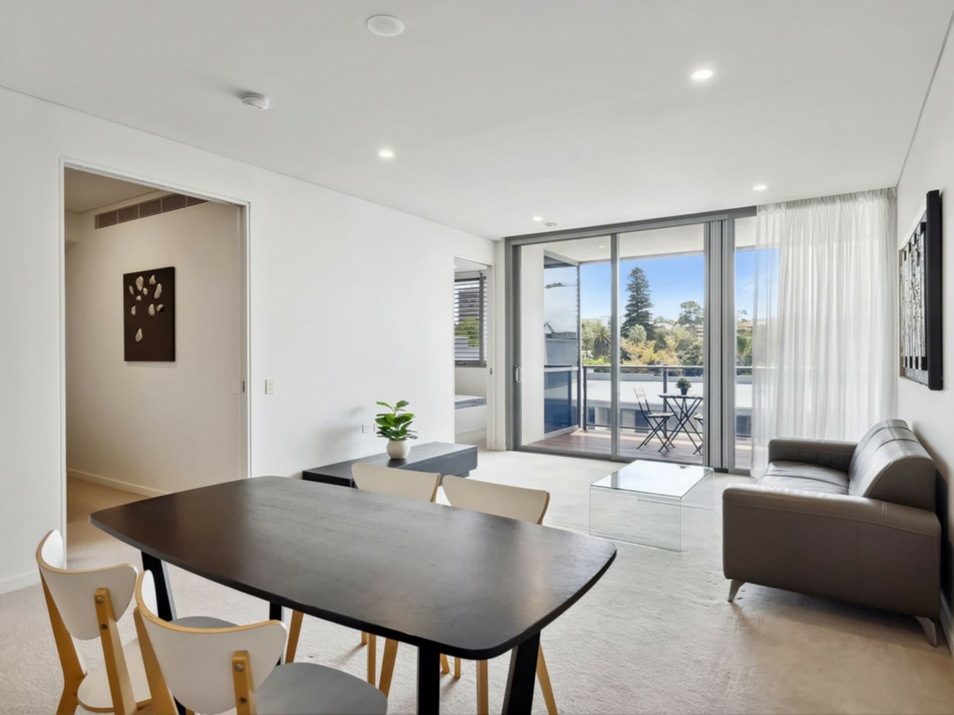 402/2 Moreau Parade East Perth WA, East Perth - Thumbnail 5