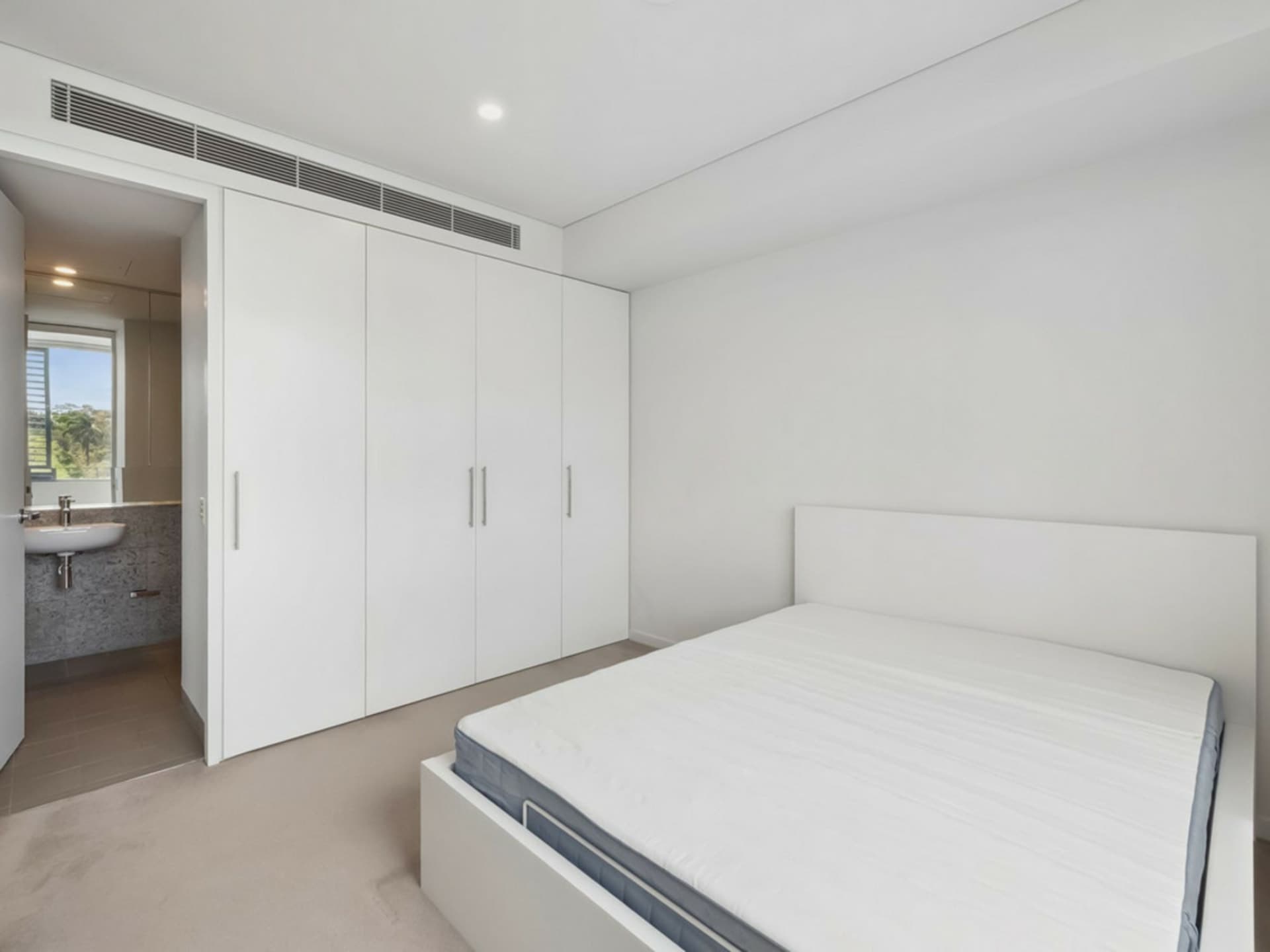 402/2 Moreau Parade East Perth WA, East Perth - Thumbnail 7