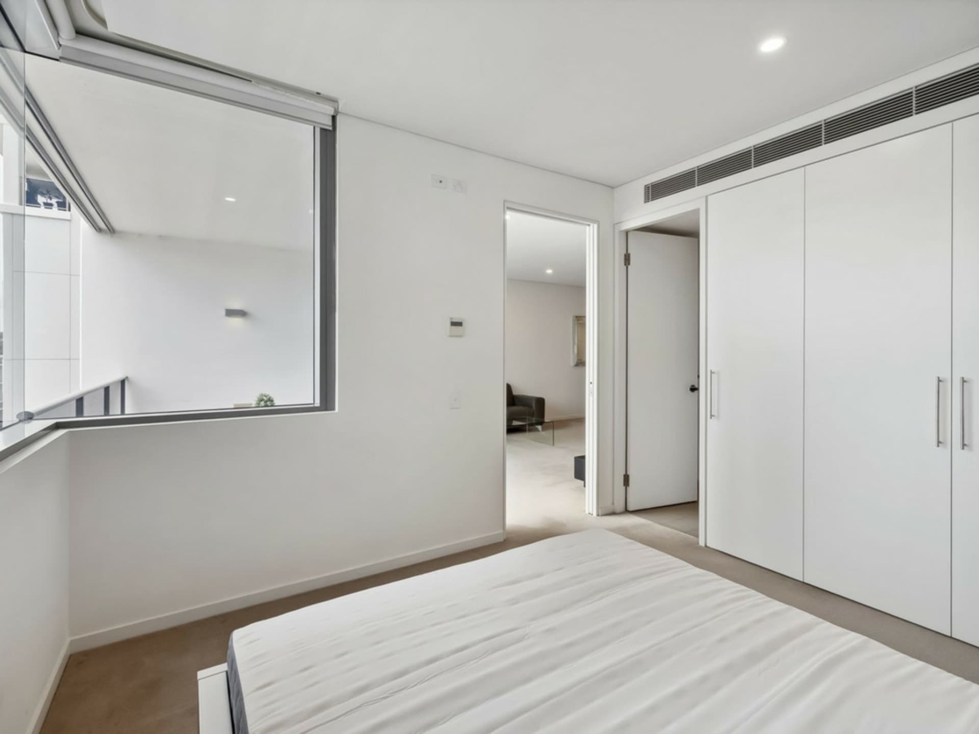 402/2 Moreau Parade East Perth WA, East Perth - Thumbnail 8