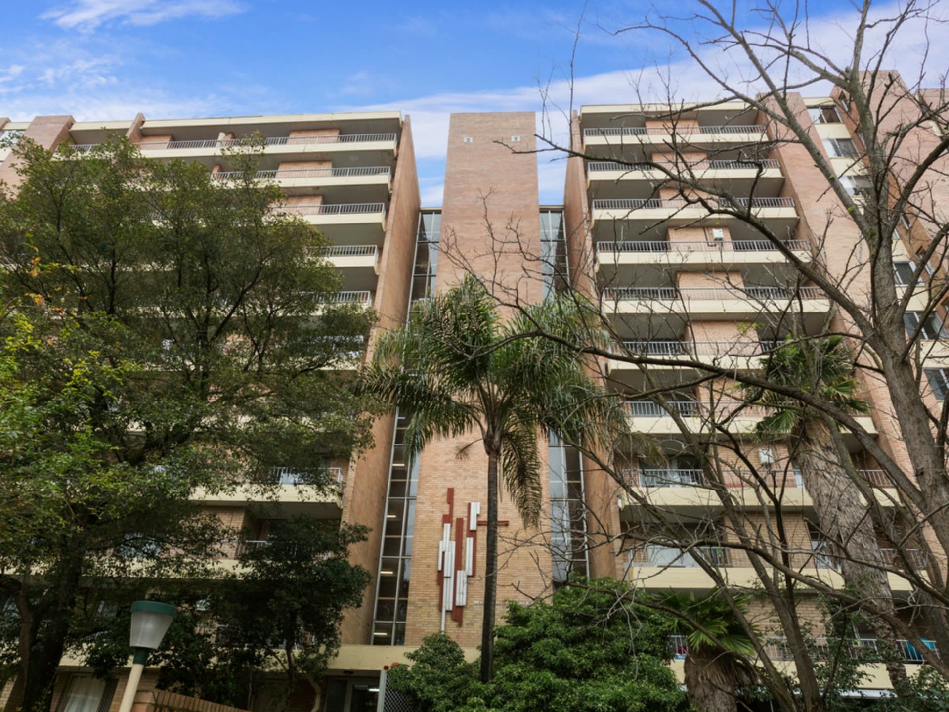 117/112, East Perth - Thumbnail 2