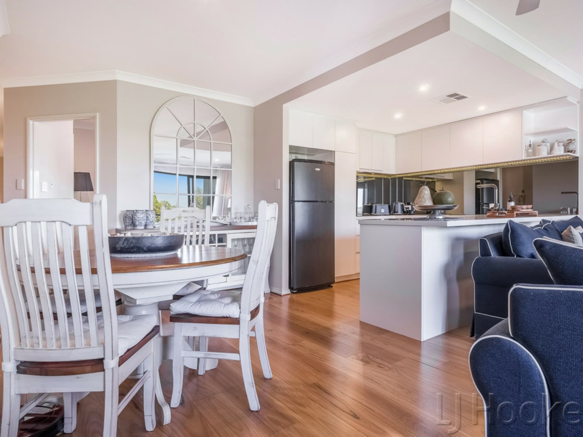 6/14 Waterloo Crescent East Perth WA, East Perth - Thumbnail 5