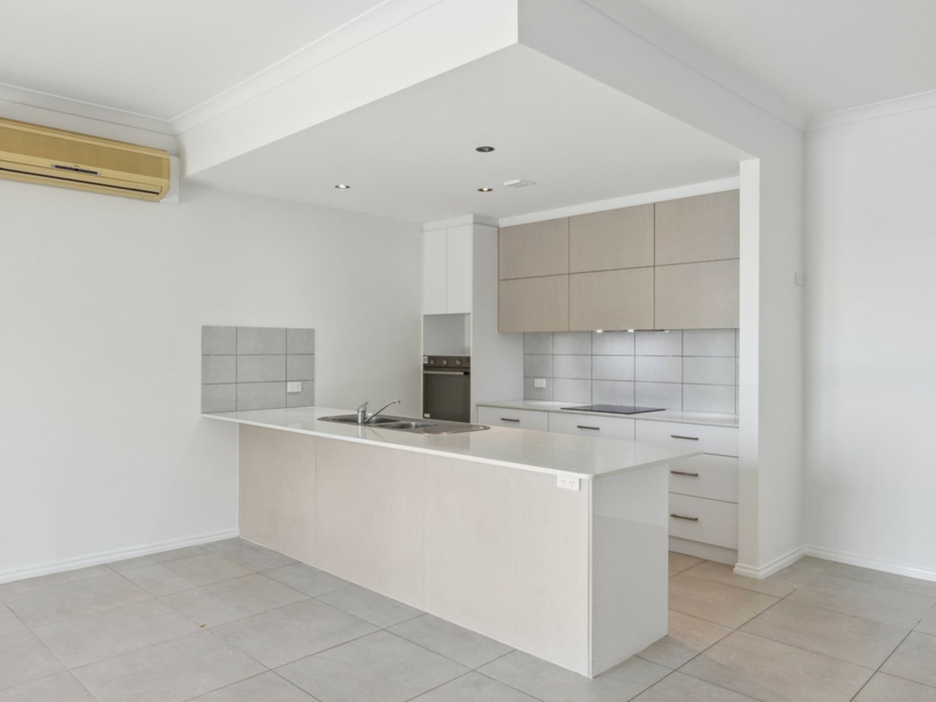 1/14 Waterloo Crescent East Perth WA, East Perth - Thumbnail 3