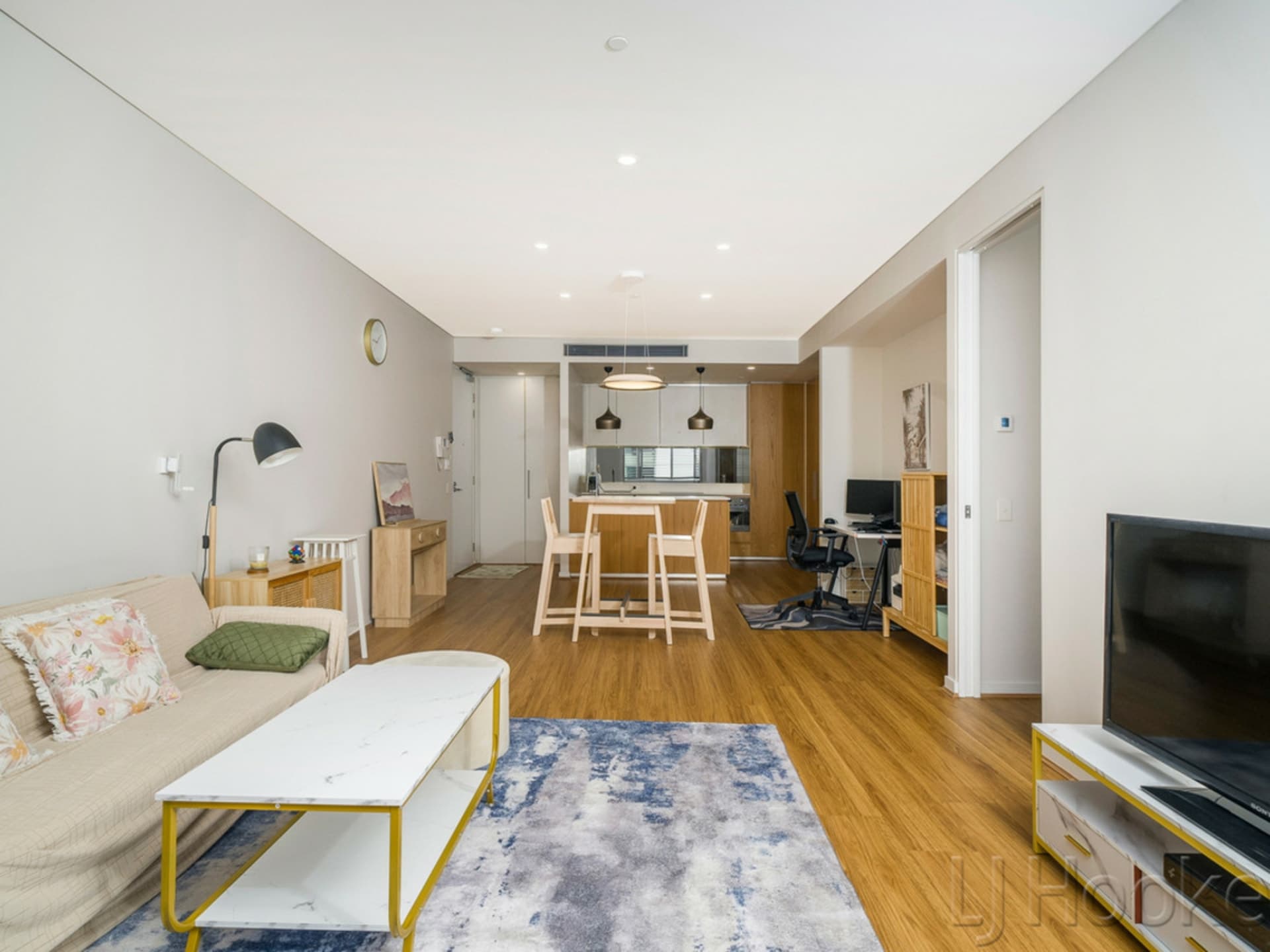 1810/8 Adelaide Terrace East Perth WA, East Perth - Thumbnail 3