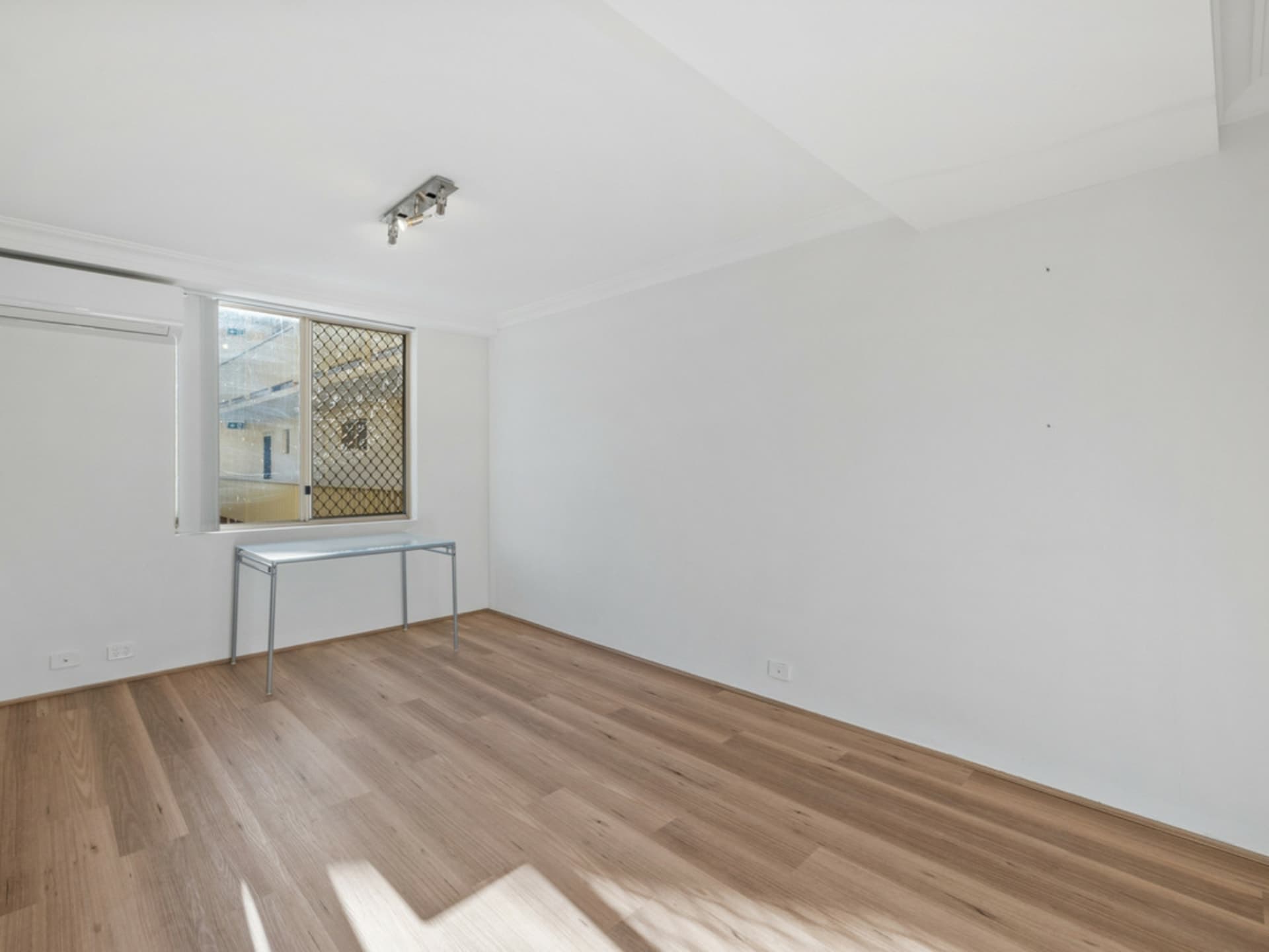 23/22 Nile Street East Perth WA, East Perth - Thumbnail 6