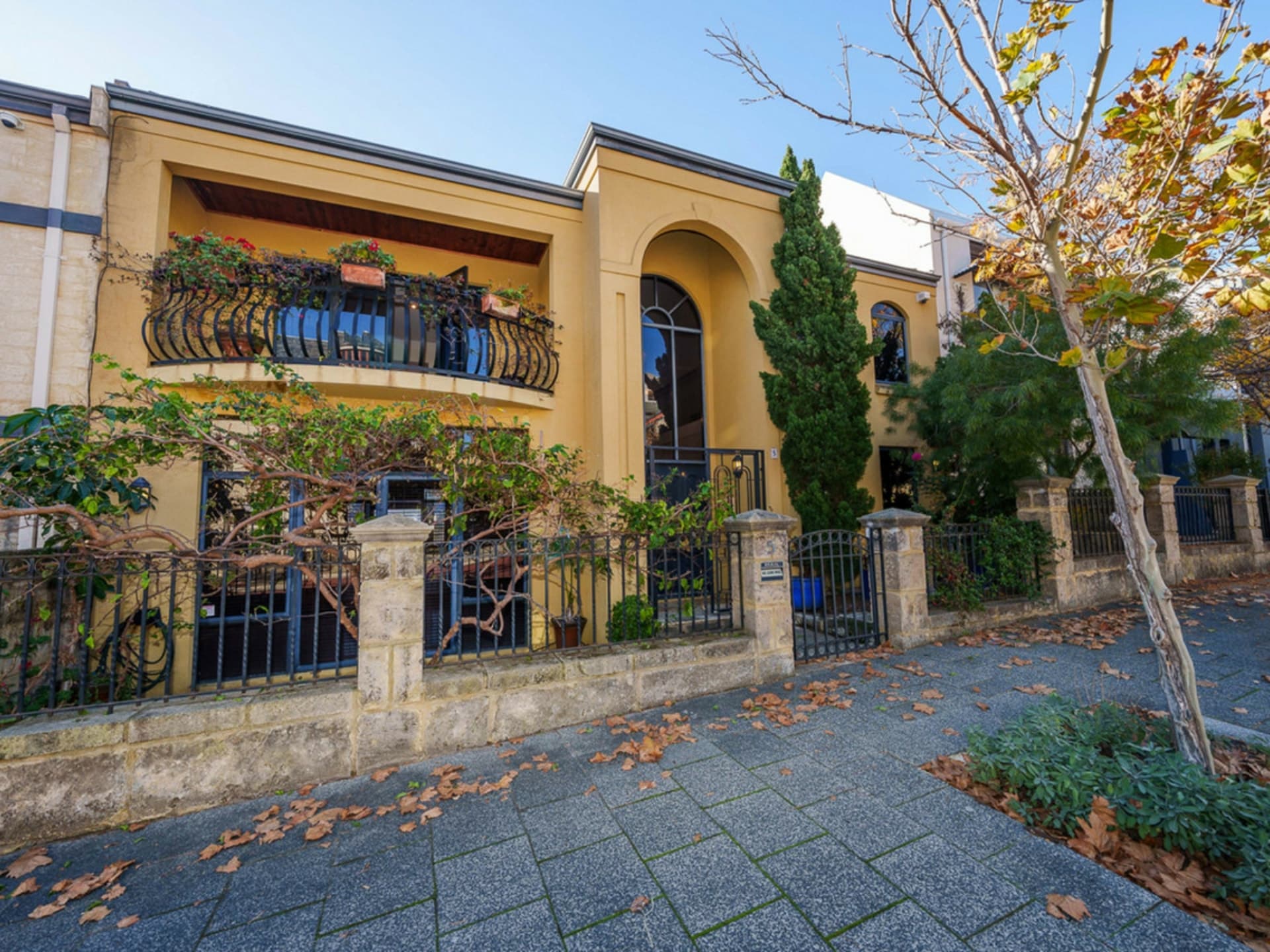 5 Haig Park Circle East Perth WA, East Perth - Thumbnail 2