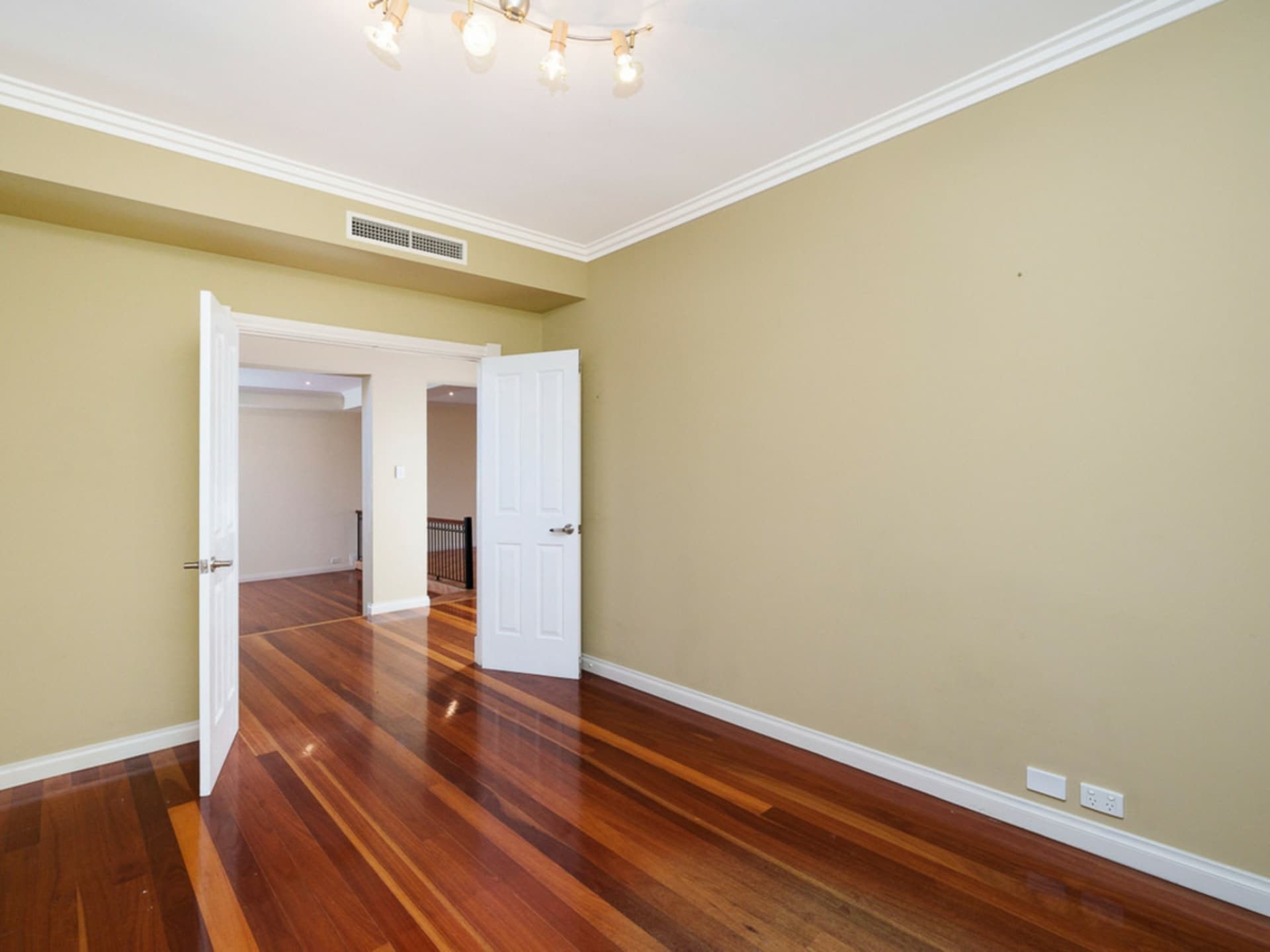 5 Haig Park Circle East Perth WA, East Perth - Thumbnail 8