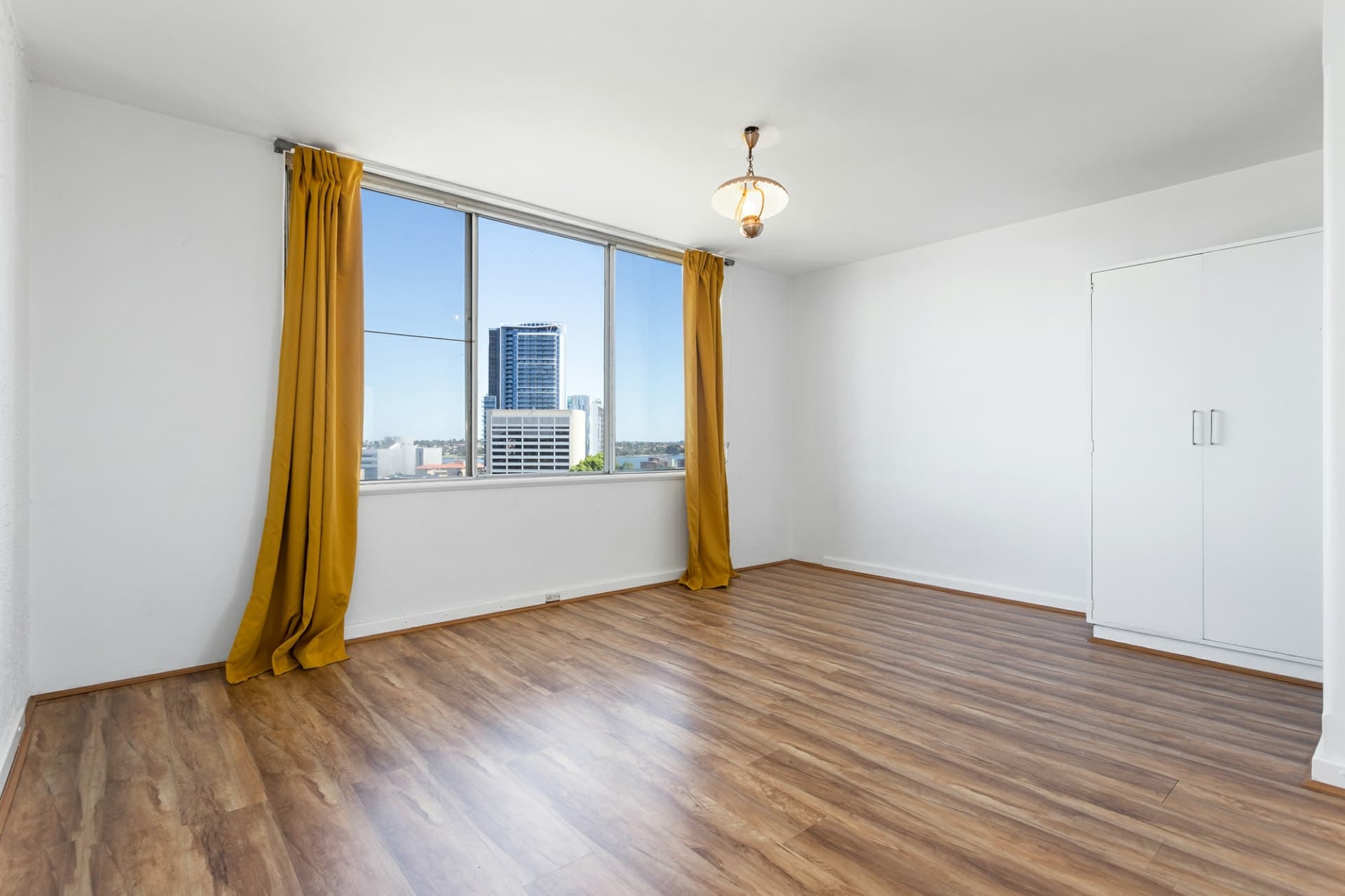 85/60, East Perth - Thumbnail 8