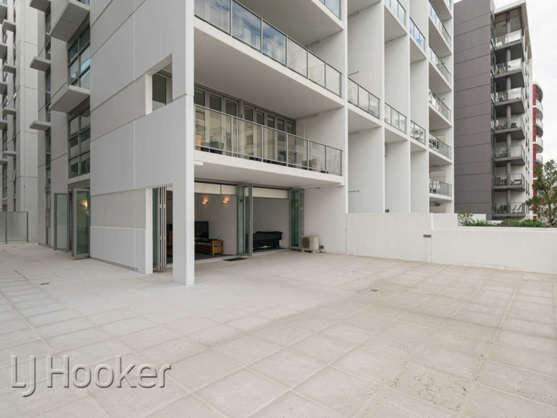 23/151 Adelaide Terrace East Perth WA, East Perth - Thumbnail 4