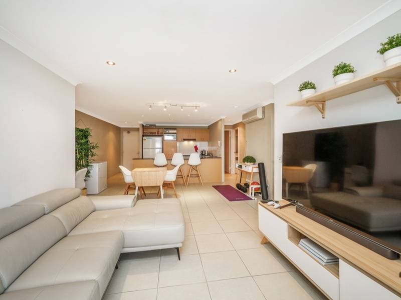 18/7 Bennett Street East Perth WA, East Perth - Image 1