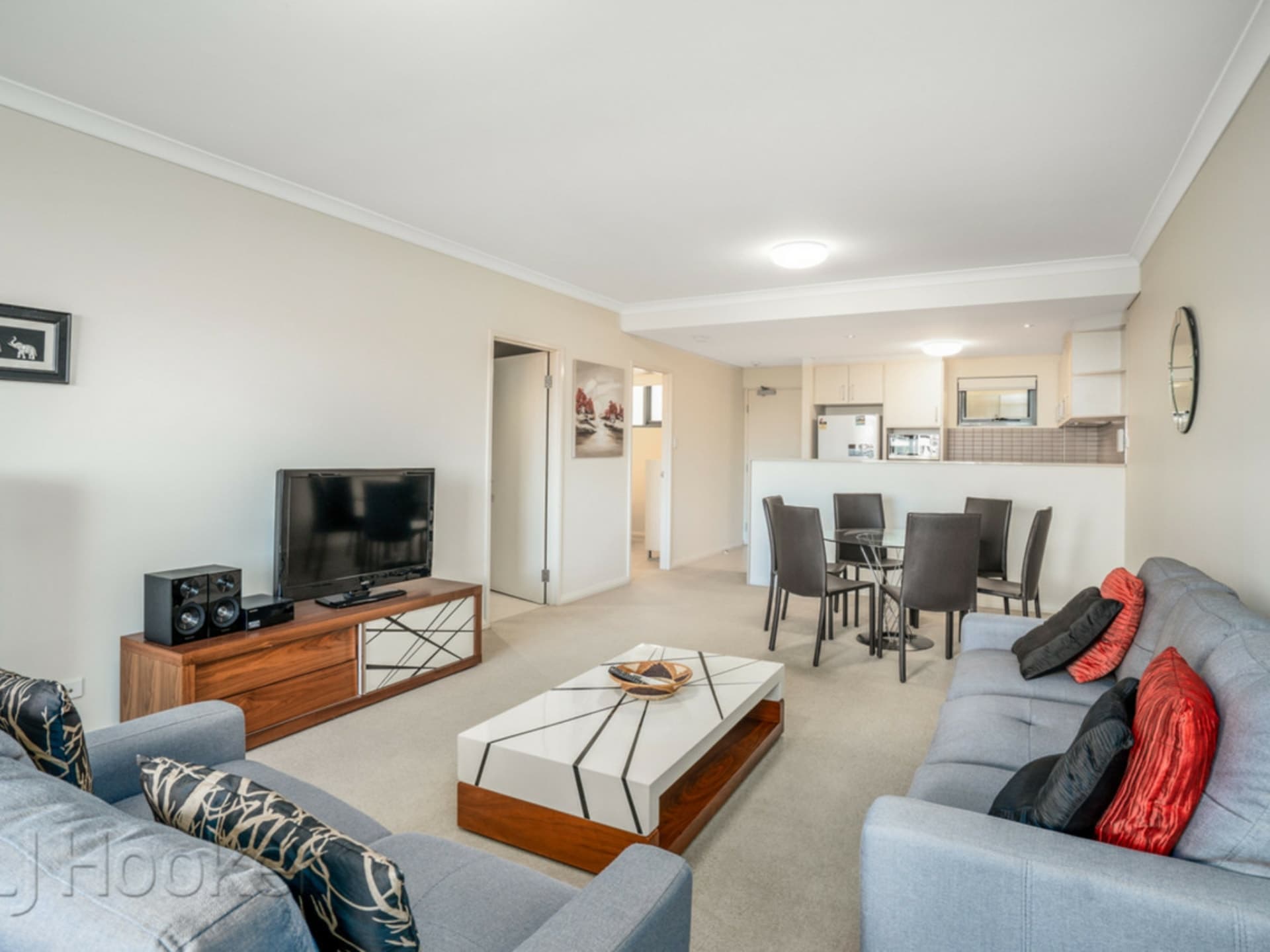 62/18 Wellington Street East Perth WA, East Perth - Thumbnail 2