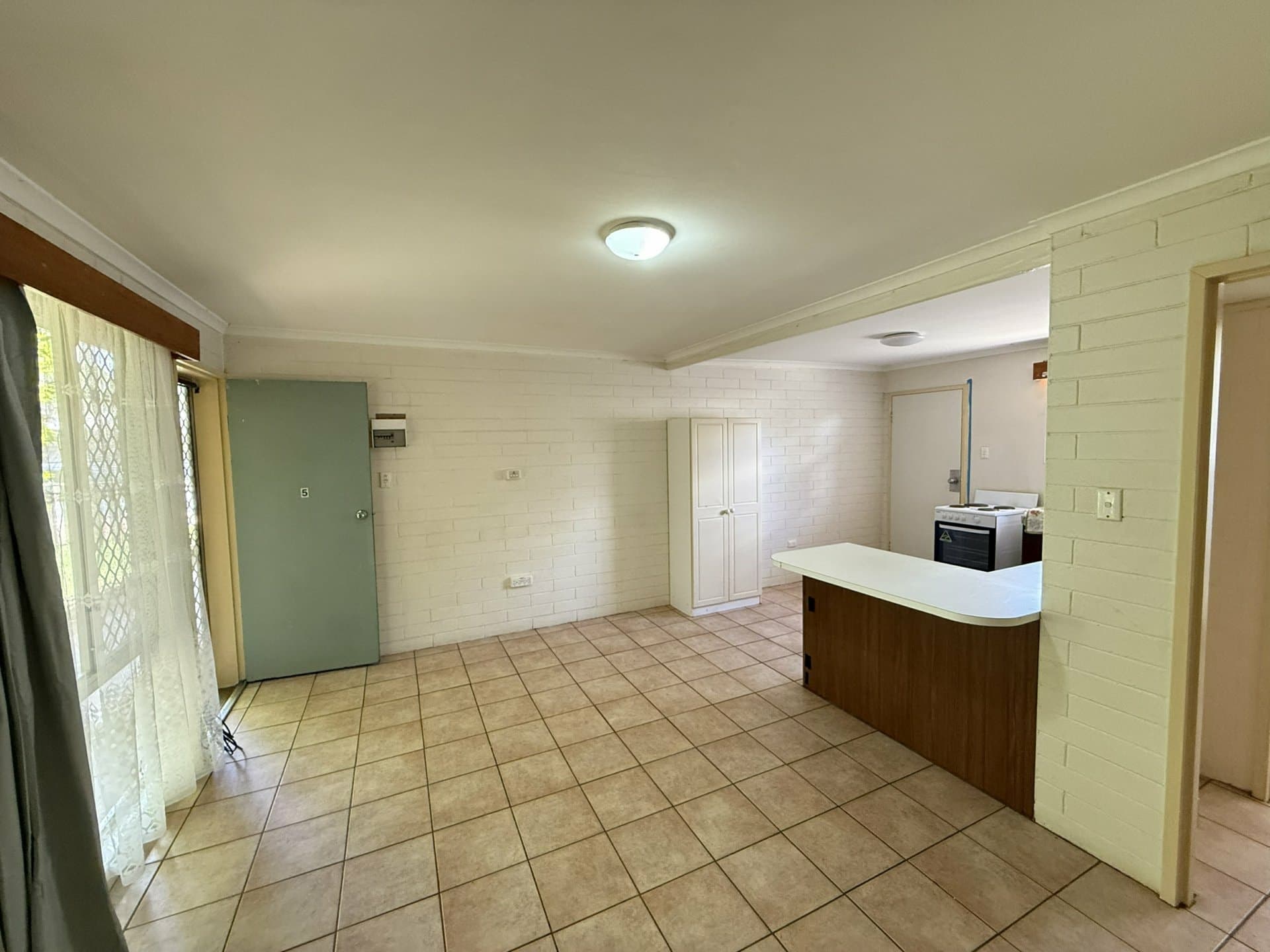 5/17 Giles Street East Side NT, East Side - Thumbnail 3